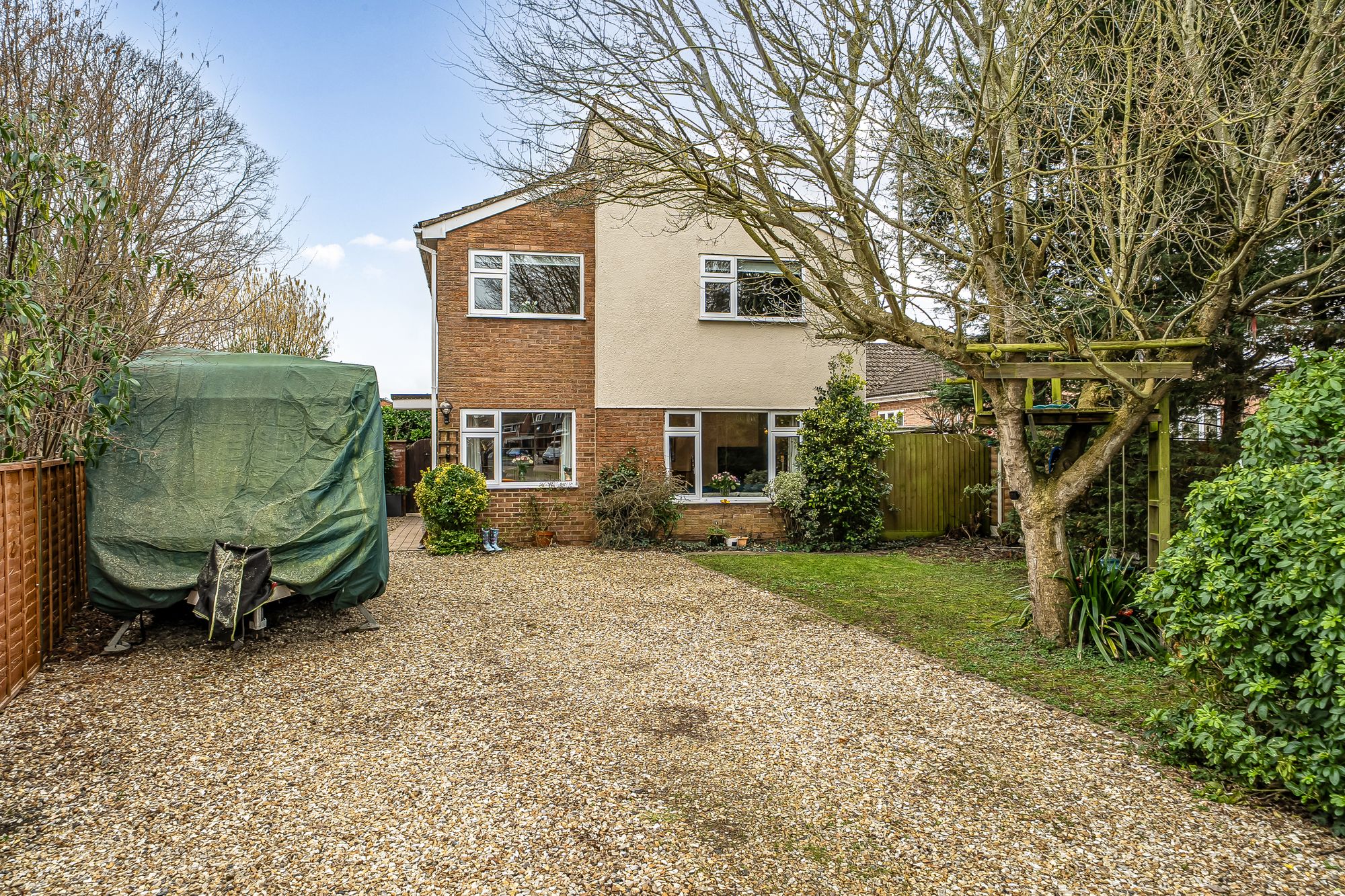 4 bed detached house for sale in Paddock Close, Pershore  - Property Image 1