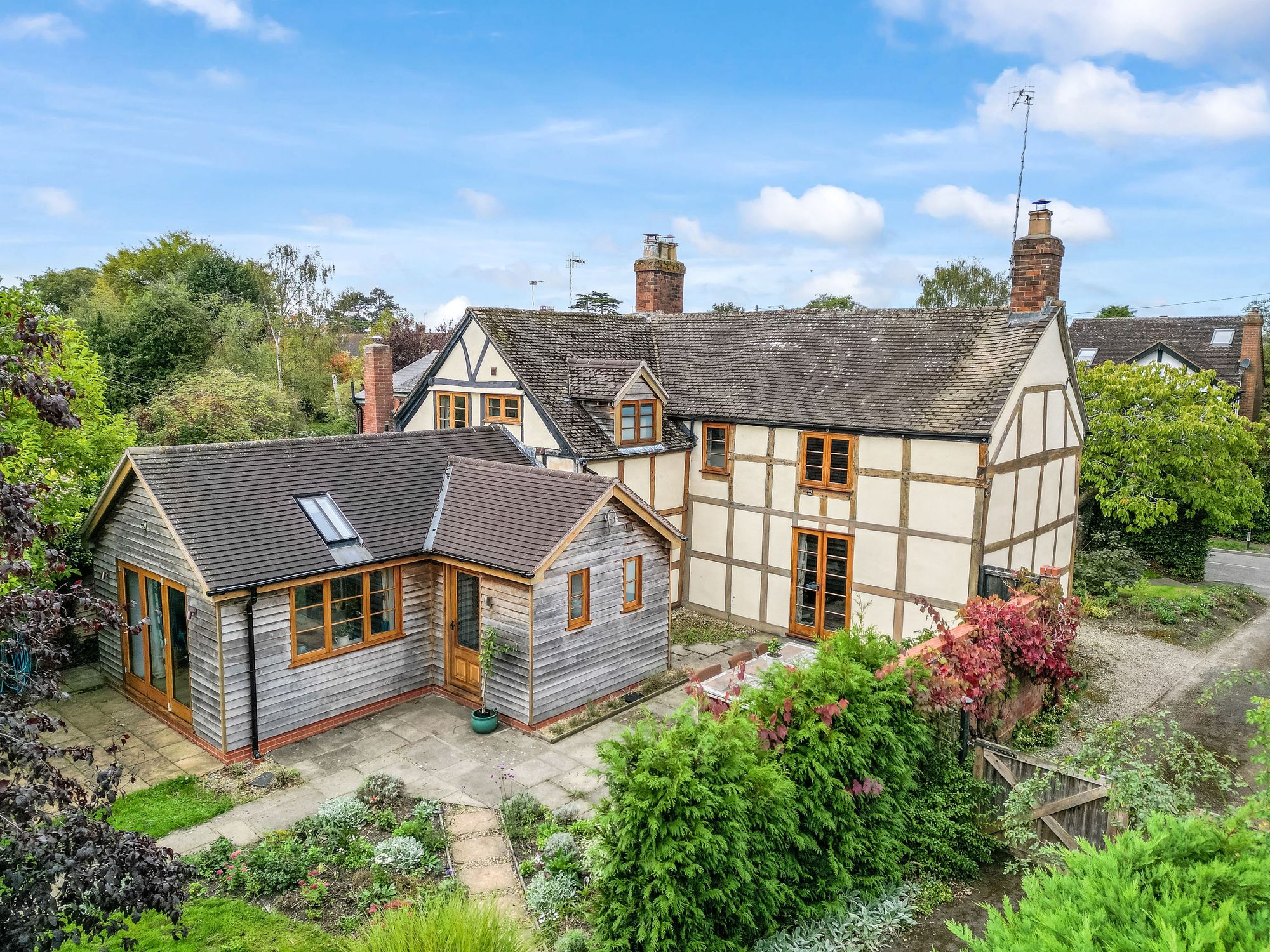 4 bed detached house for sale in Peopleton, Pershore - Property Image 1