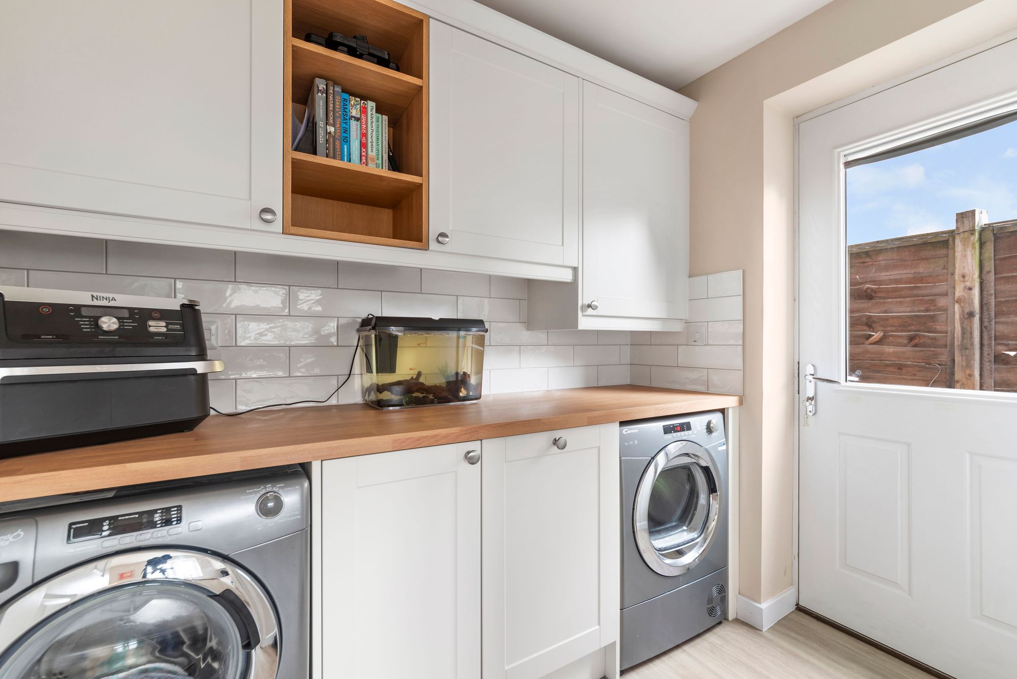 3 bed detached house for sale in Jeacock Grove, Pershore 6