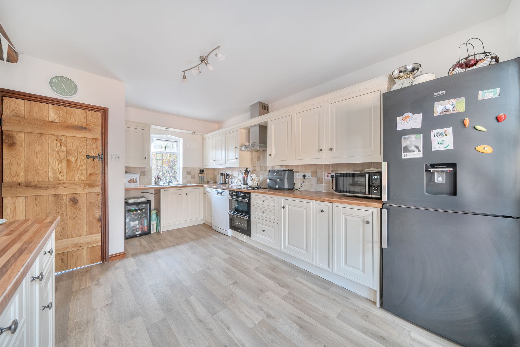2 bed semi-detached house for sale in Throckmorton, Pershore 1