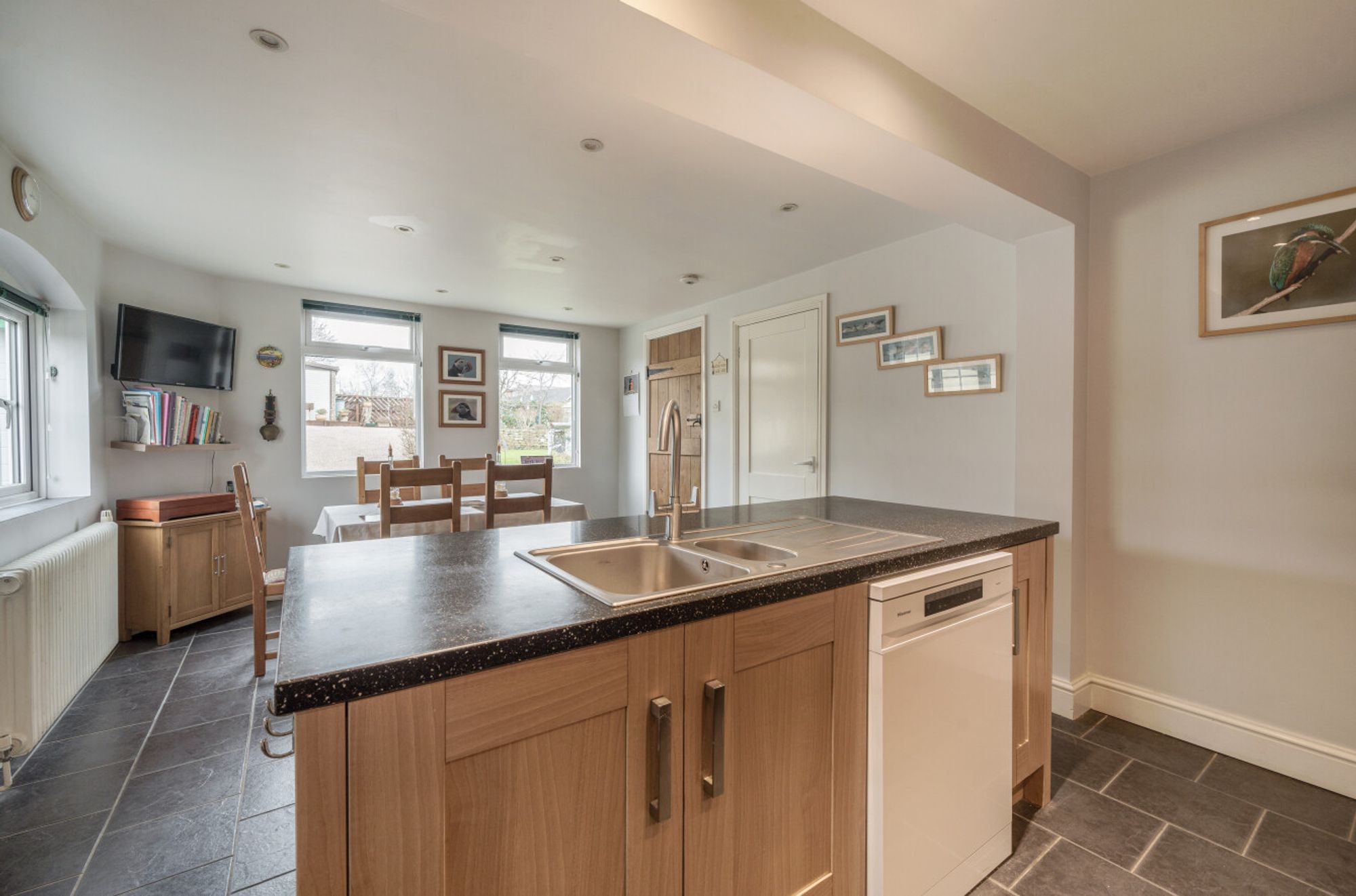 5 bed detached house for sale in High Street, Pershore  - Property Image 2