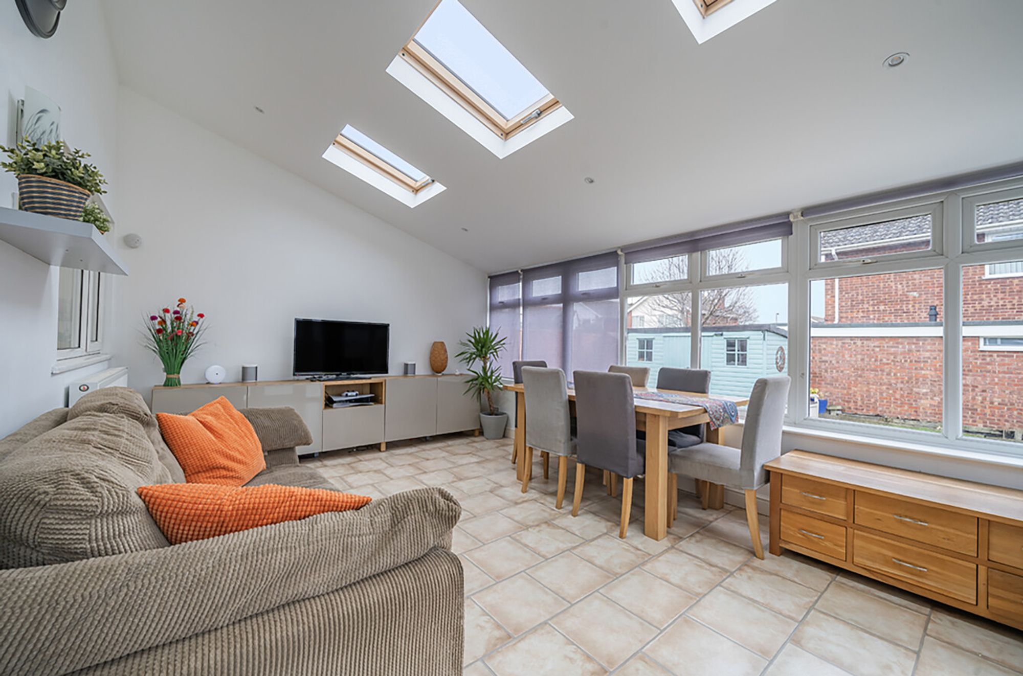 4 bed detached house for sale in Paddock Close, Pershore 4