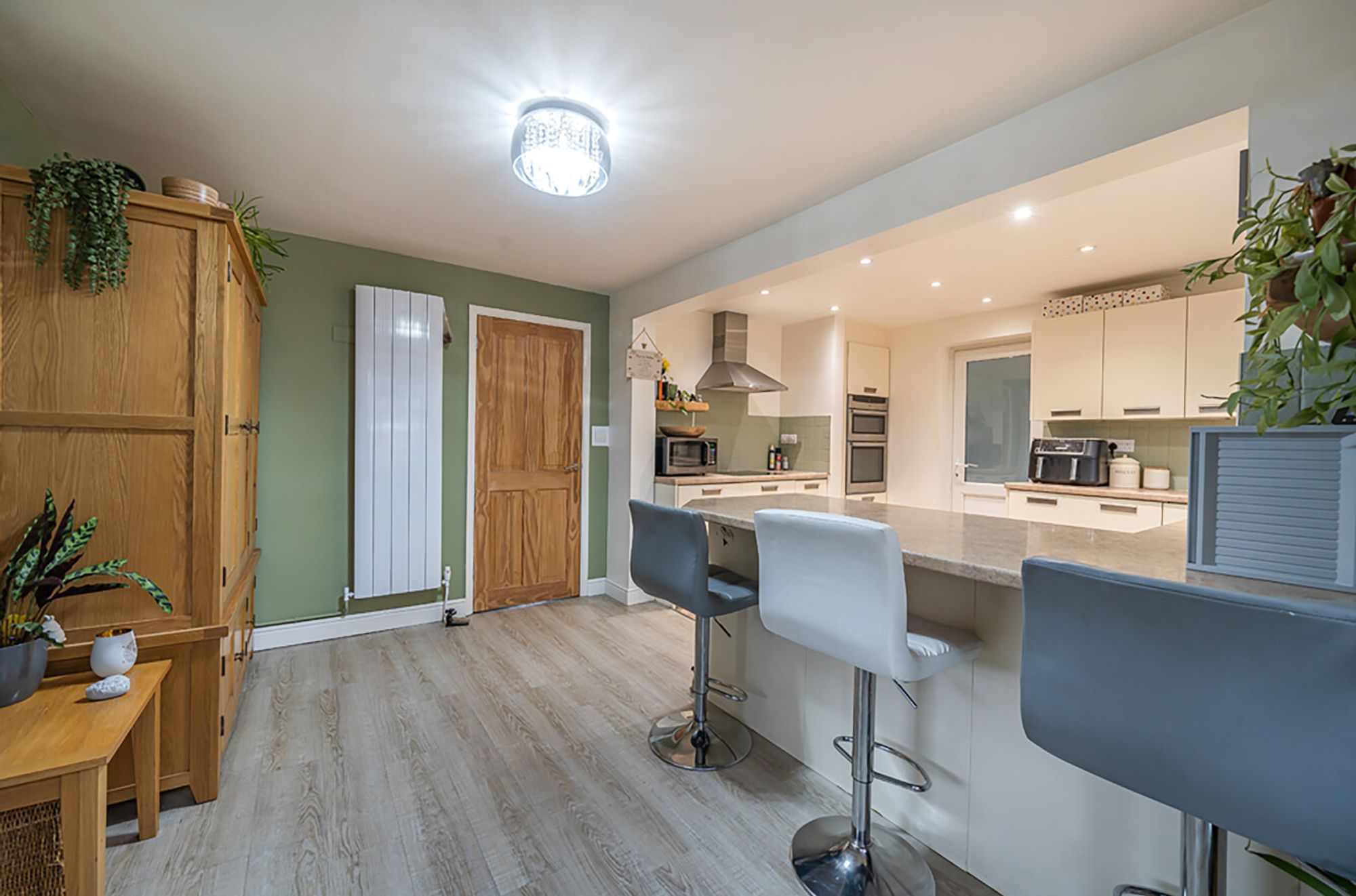 4 bed detached house for sale in Paddock Close, Pershore 2