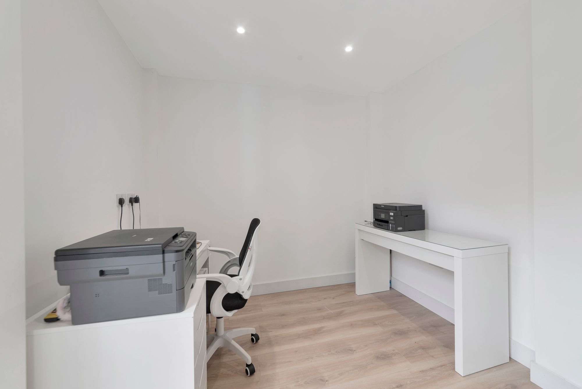 3 bed detached house for sale in Skylark Rise, Worcester 10