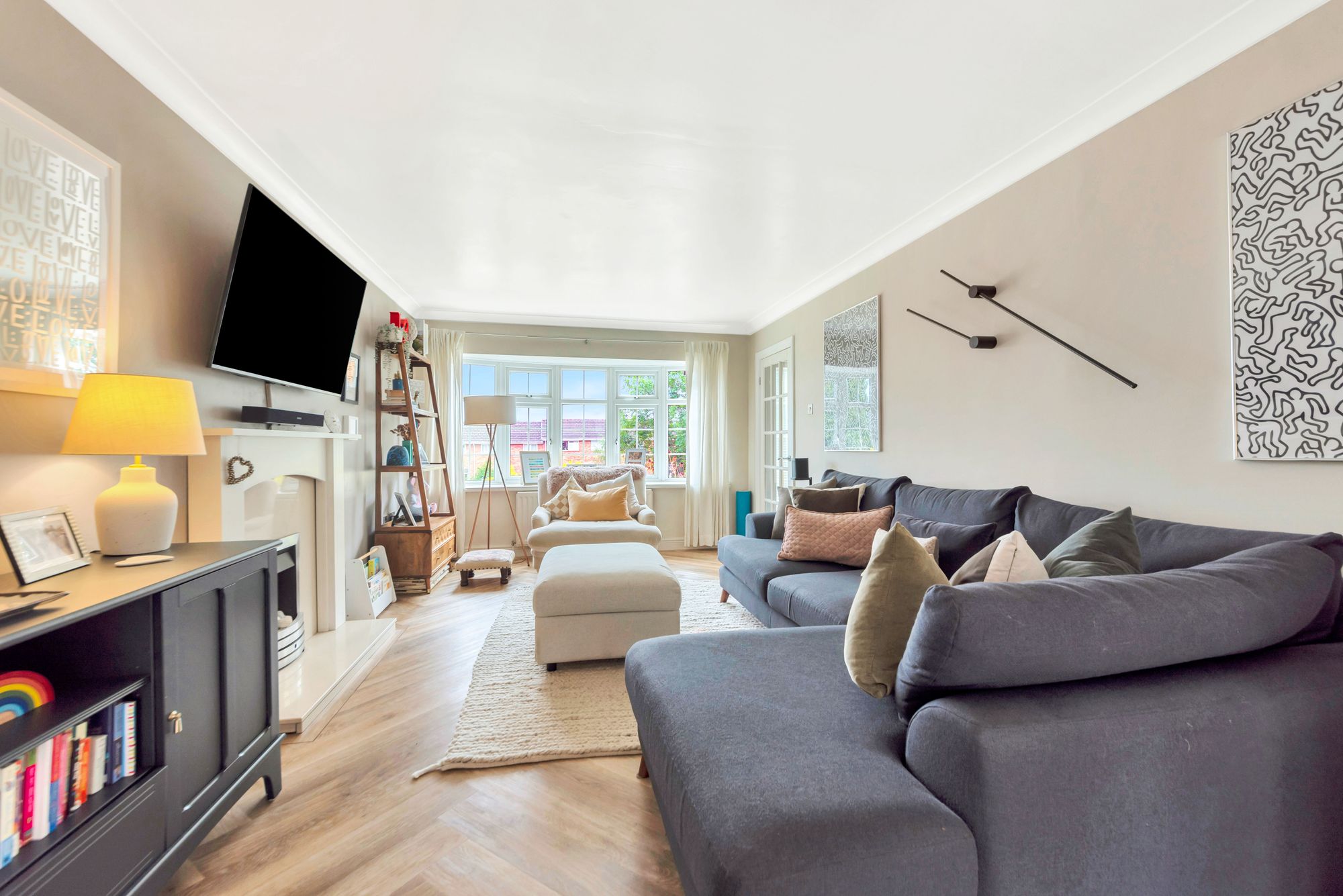 3 bed detached house for sale in Station Road, Pershore 6