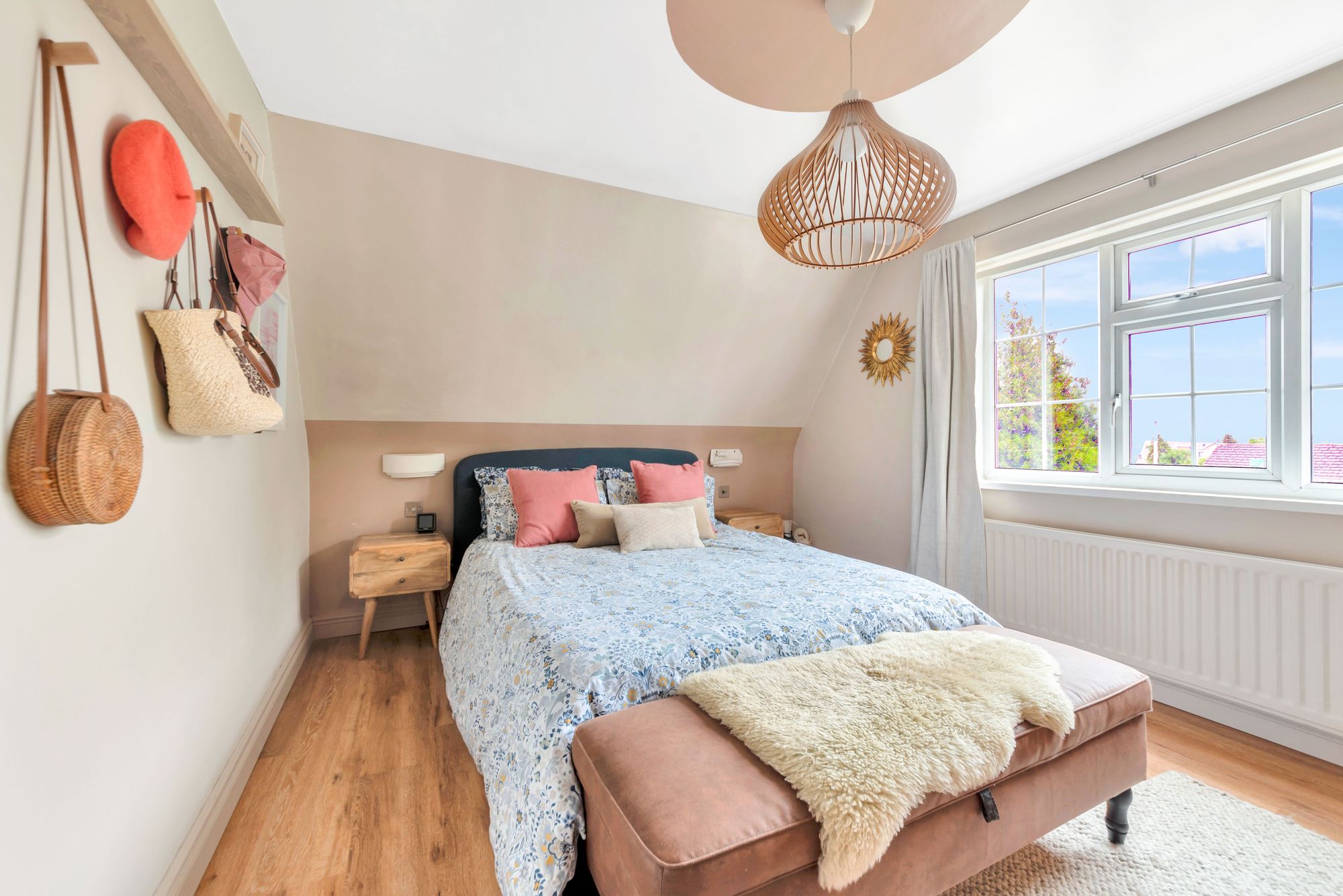 3 bed detached house for sale in Station Road, Pershore 10