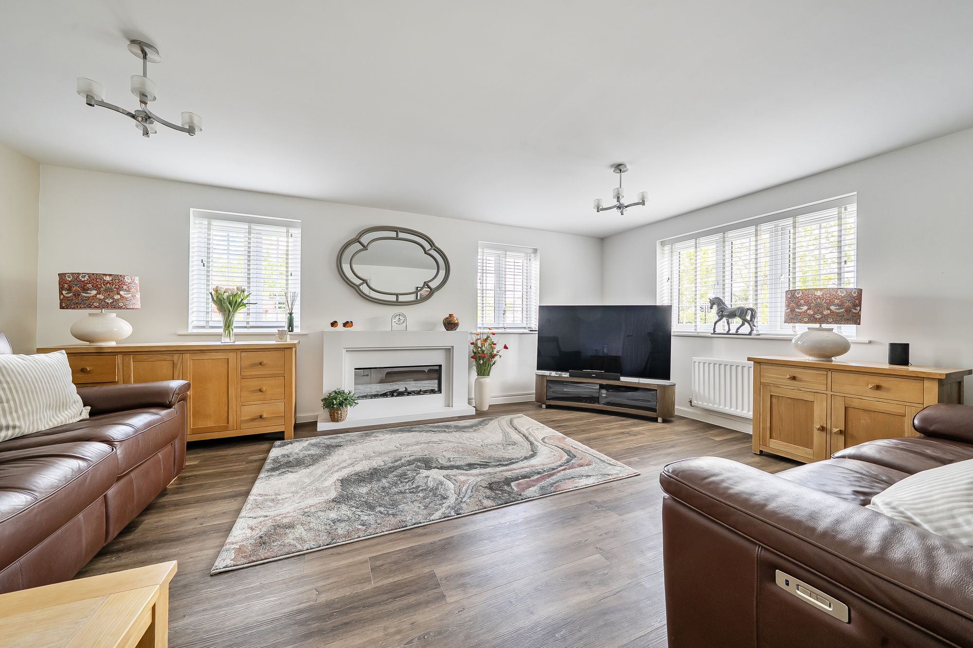 3 bed detached house for sale in Pear Tree Way, Pershore 5