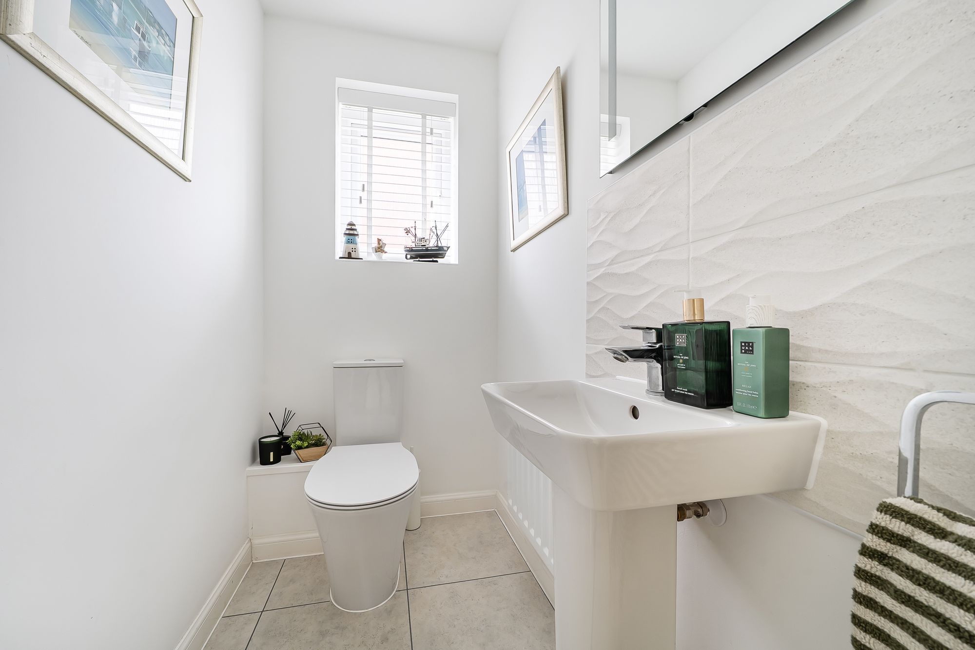 3 bed detached house for sale in Pear Tree Way, Pershore  - Property Image 9