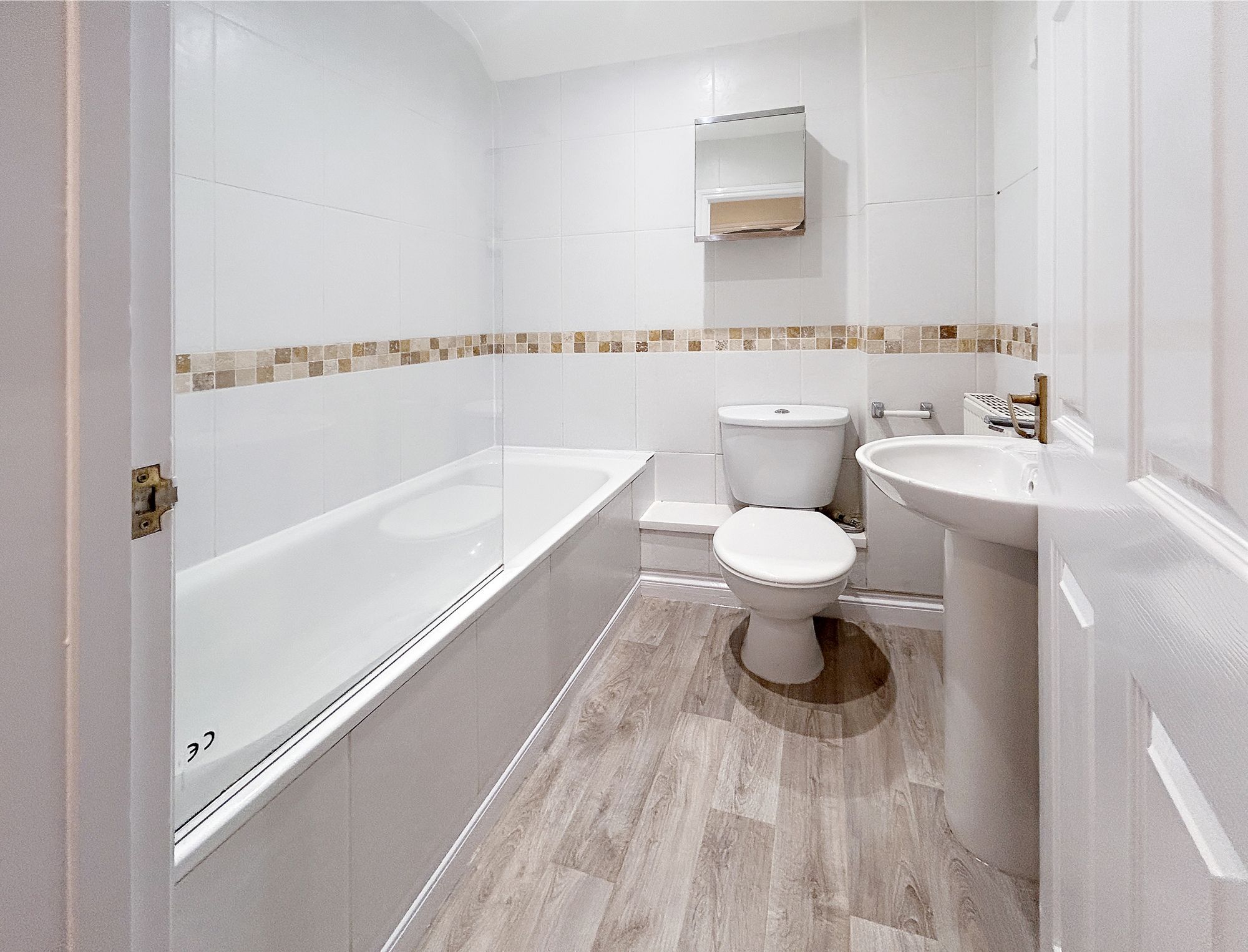 3 bed flat to rent in Bridge Street, Pershore  - Property Image 6