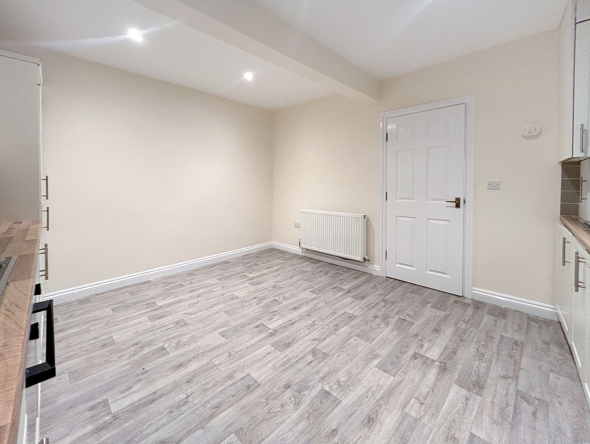 3 bed flat to rent in Bridge Street, Pershore  - Property Image 3