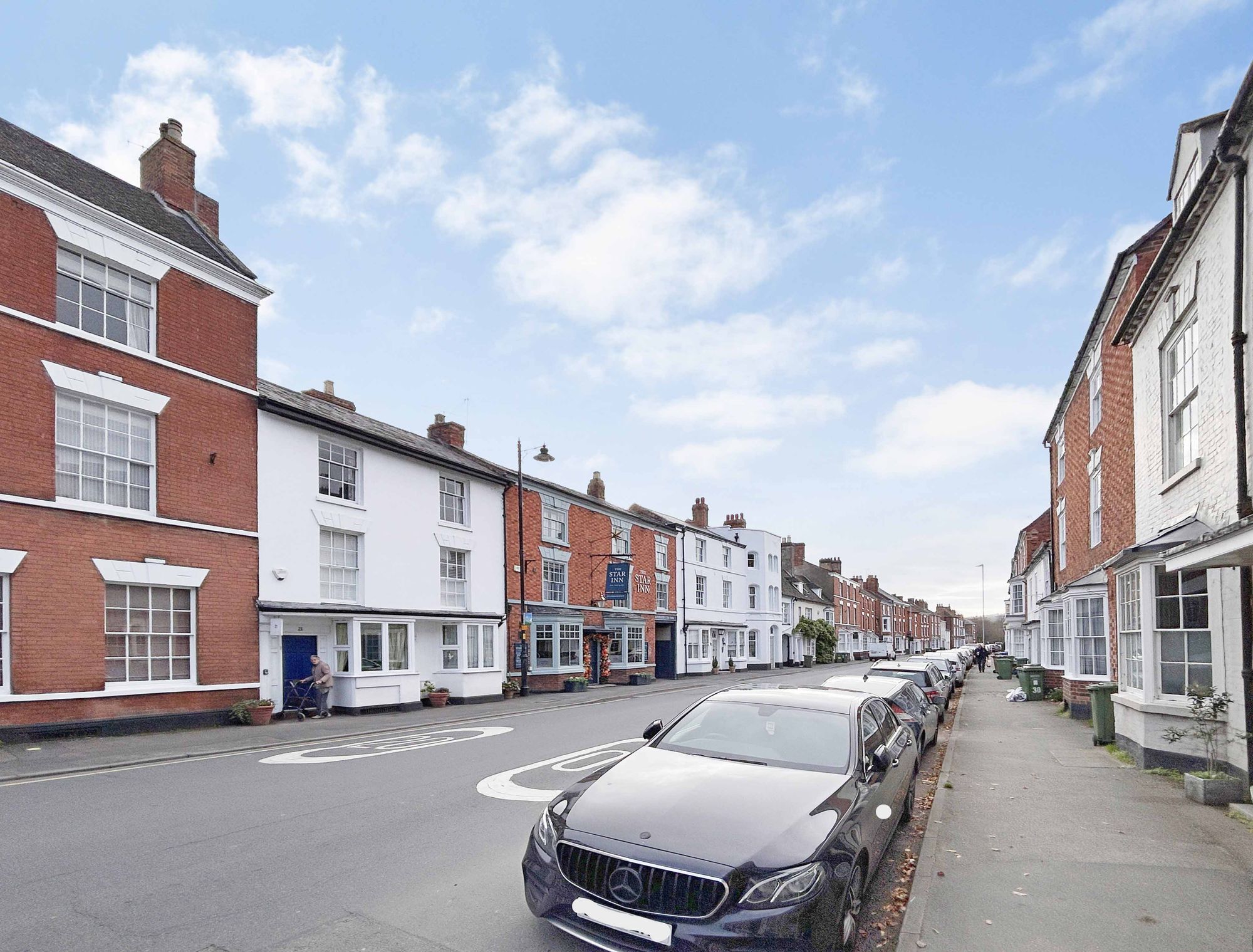 3 bed flat to rent in Bridge Street, Pershore - Property Image 1