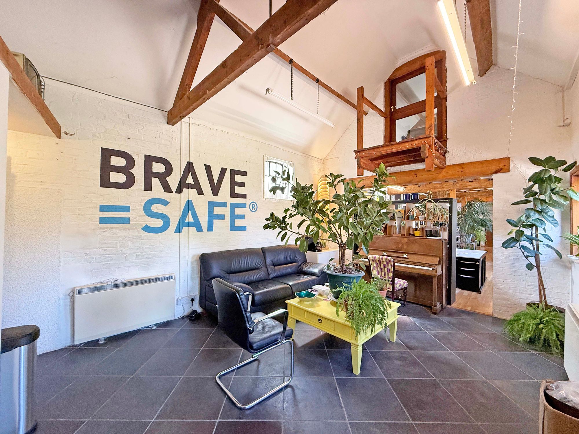 Commercial property to rent in High Street, Pershore 1