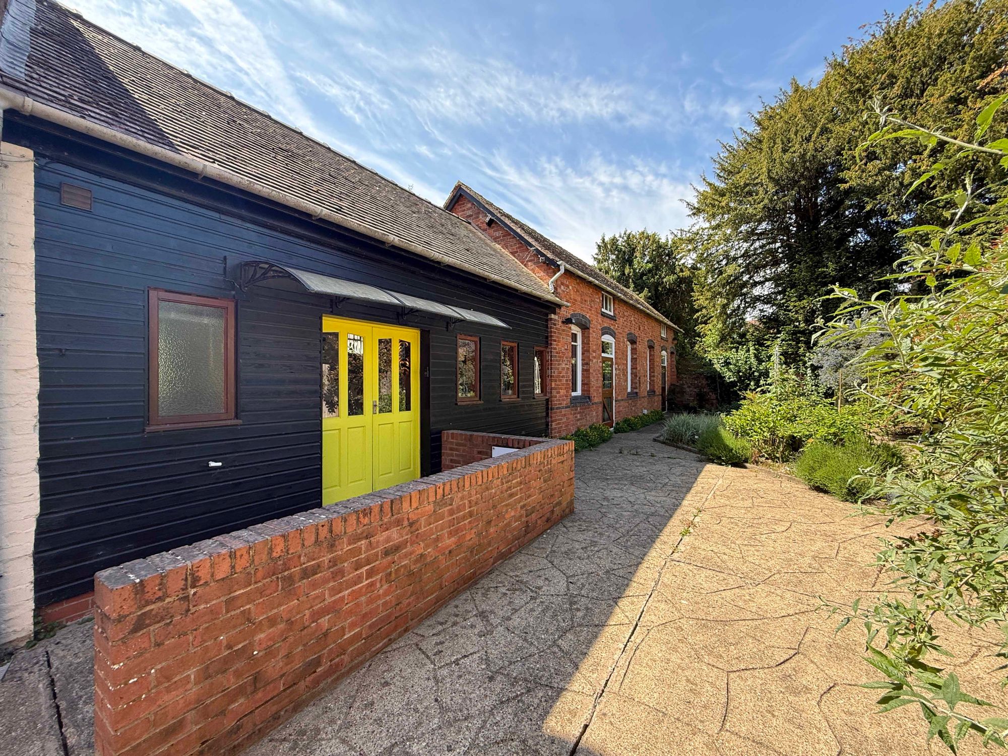 Commercial property to rent in High Street, Pershore  - Property Image 1