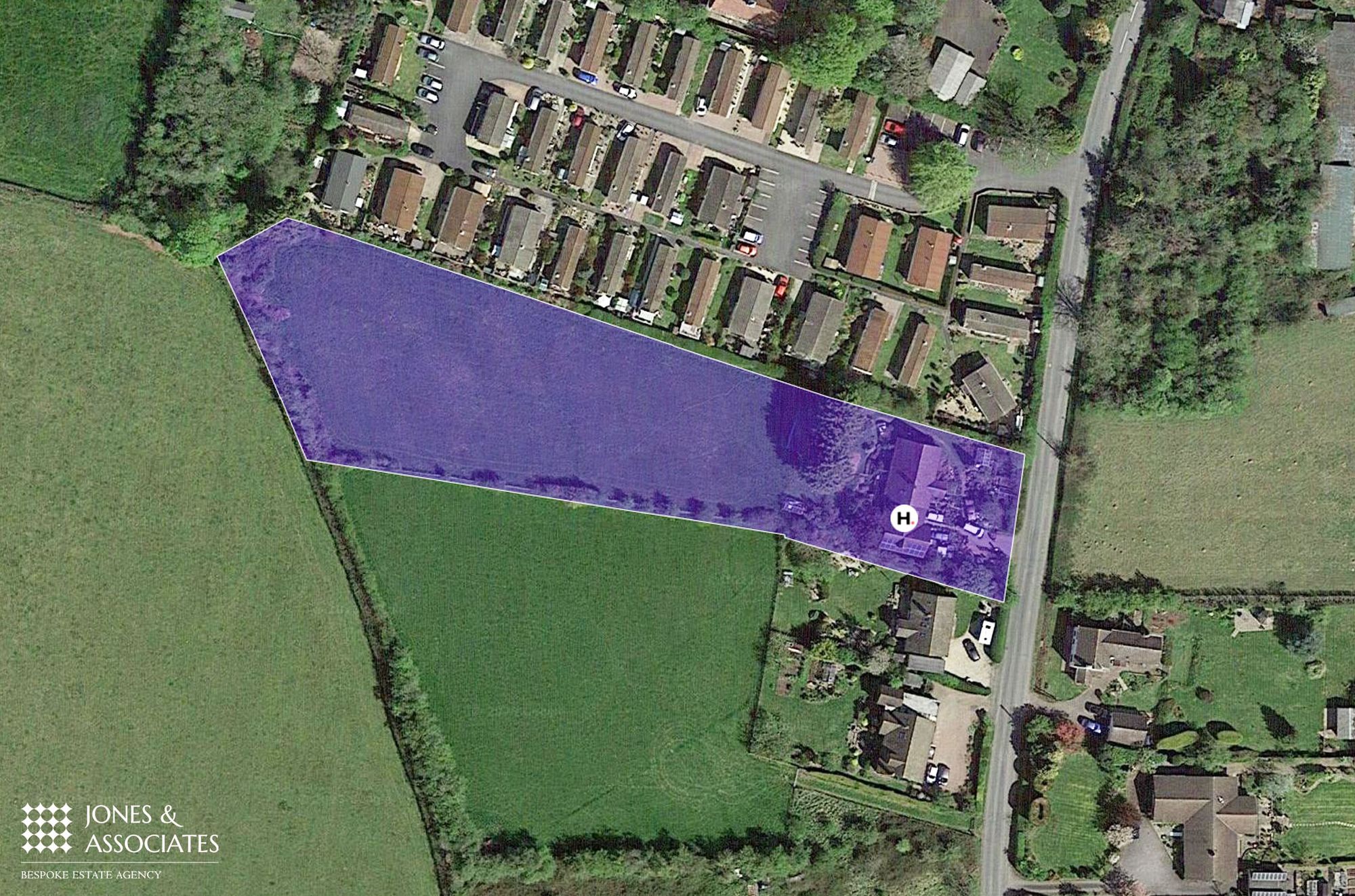 5 bed detached bungalow for sale in Hook Bank, Worcester  - Property Image 2