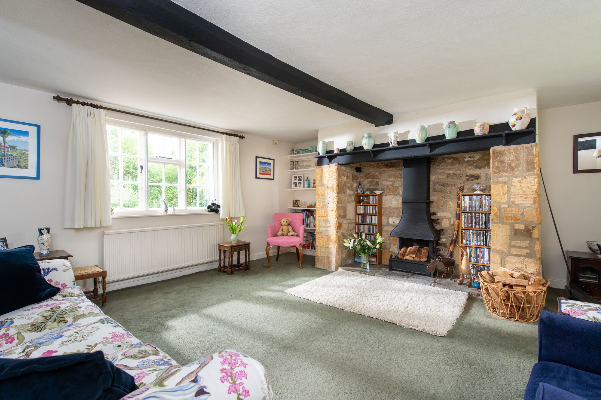 5 bed detached house for sale in Great Comberton, Pershore 2