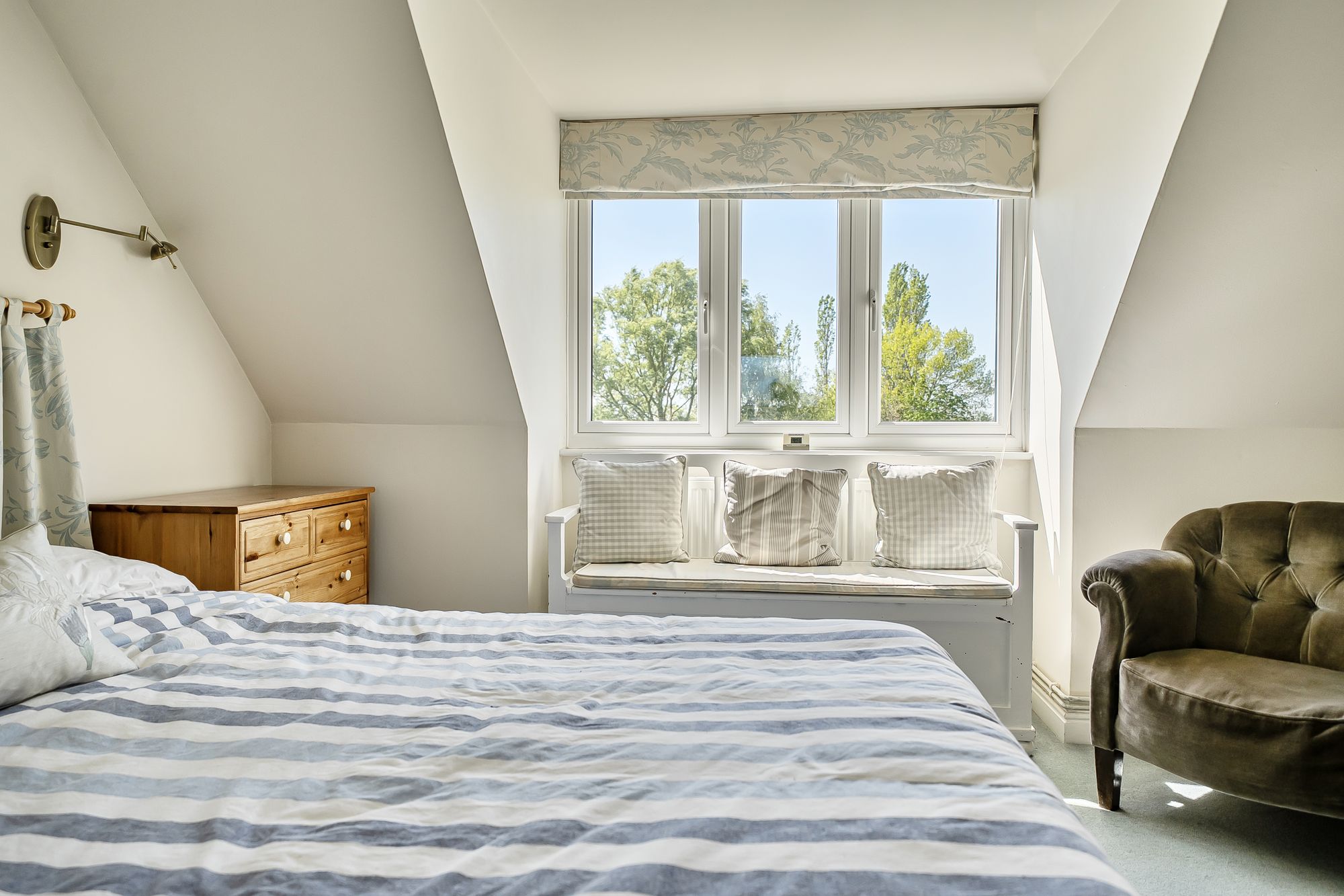 4 bed detached house for sale in Worcester Road, Pershore 12
