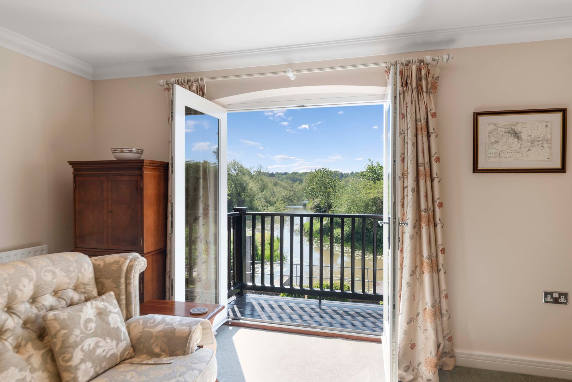 3 bed terraced house for sale in Avon Mill Place, Pershore  - Property Image 2