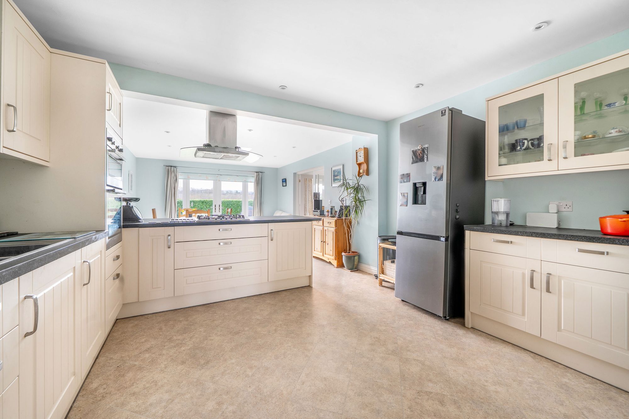 4 bed detached bungalow for sale in Nogains, Pershore  - Property Image 2