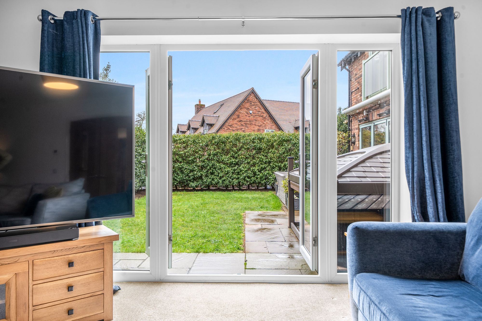 5 bed detached house for sale in Main Street, Pershore 7