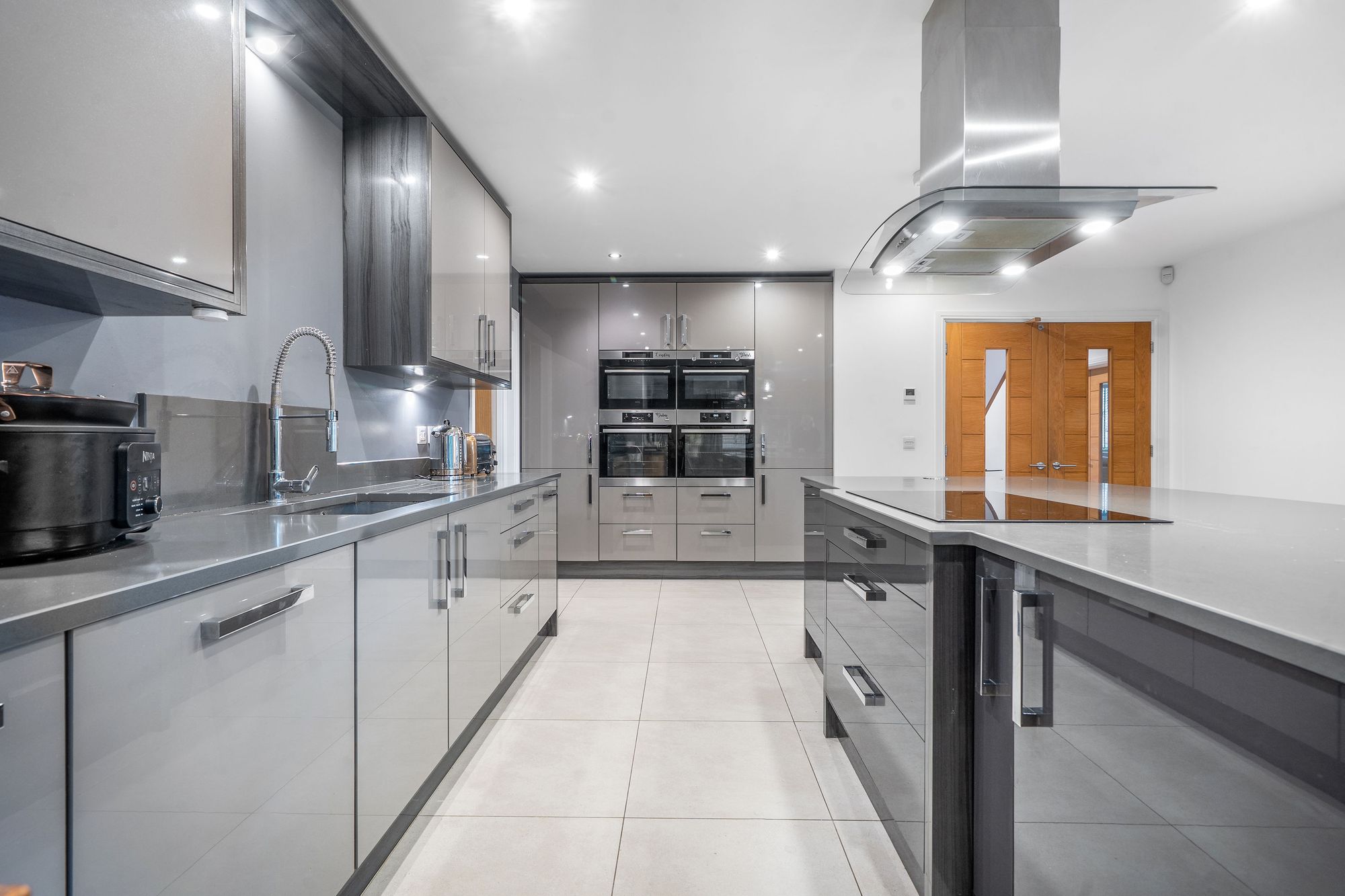 5 bed detached house for sale in Main Street, Pershore 10