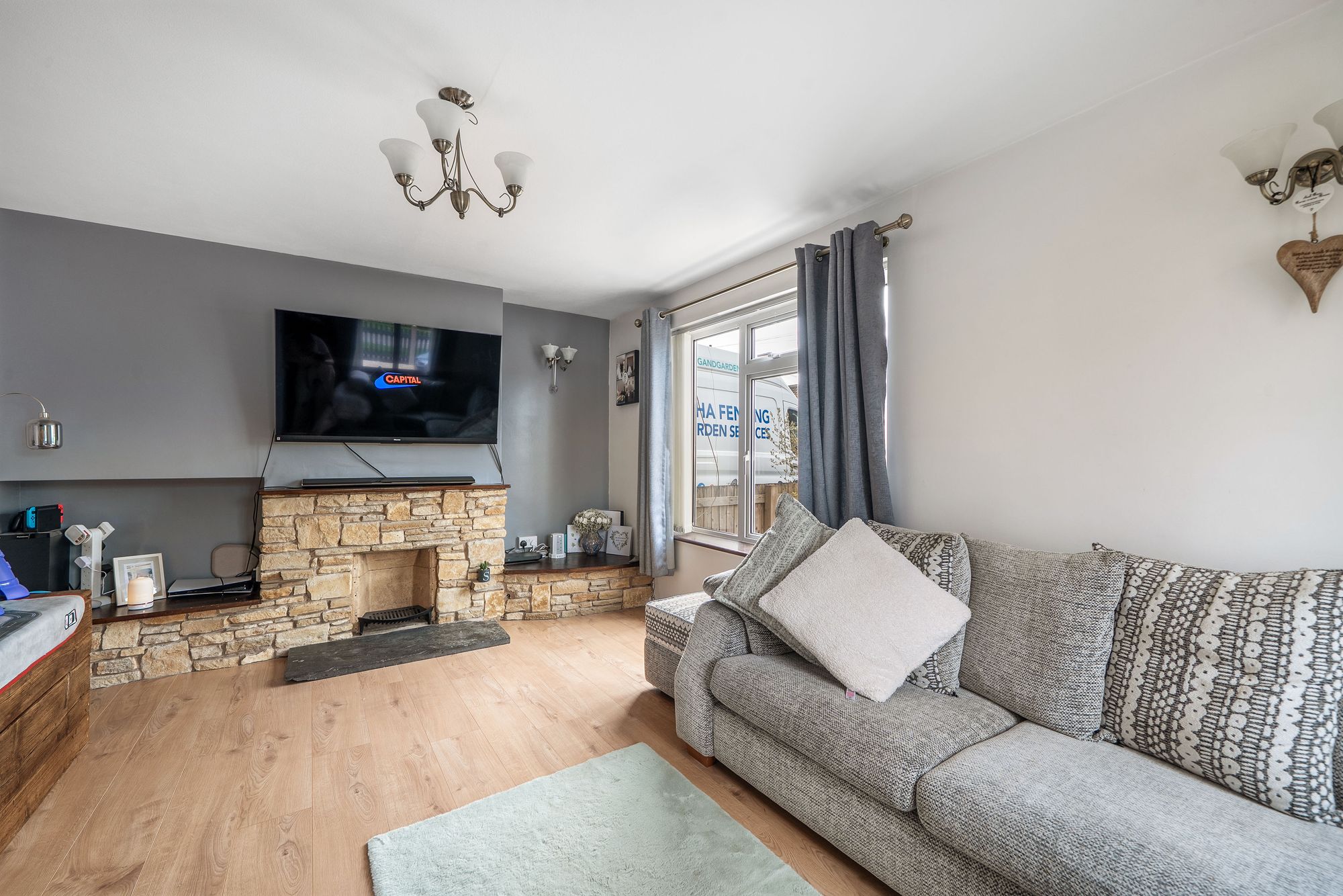 3 bed end of terrace house for sale in Mayfield Road, Pershore 5