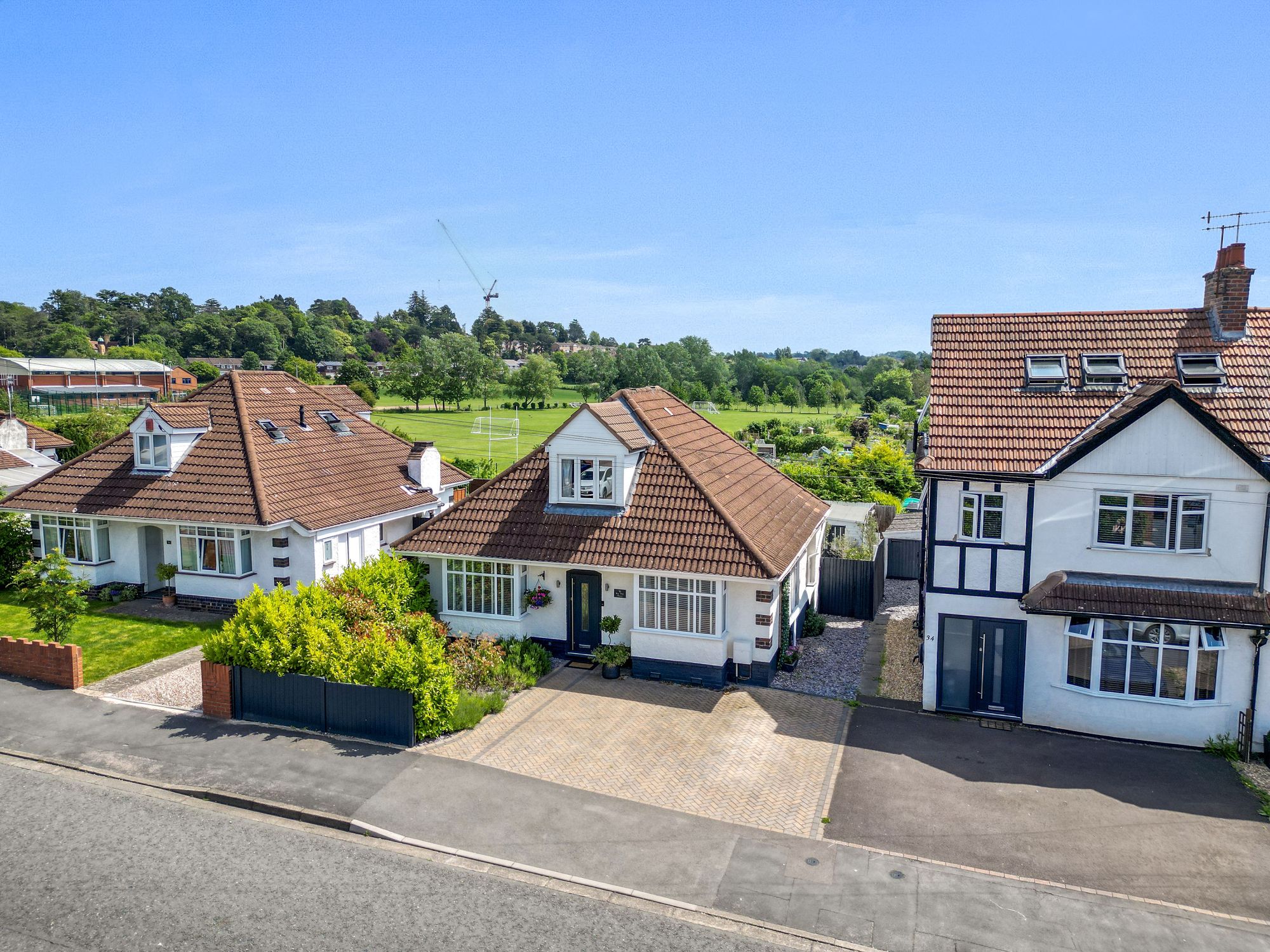 4 bed detached bungalow for sale in Timberdine Avenue, Worcester  - Property Image 1