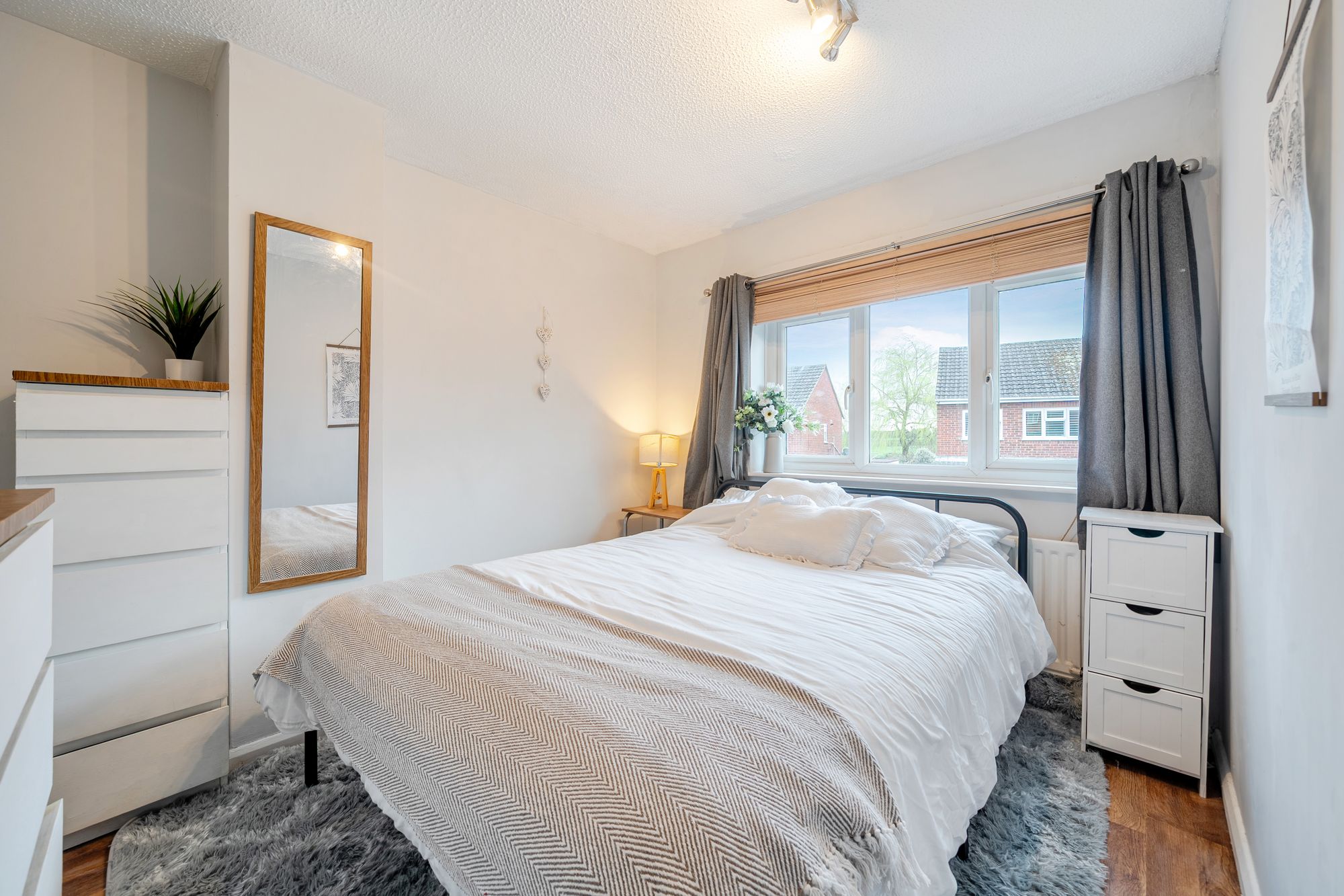 3 bed semi-detached house for sale in Chestnut Close, Pershore  - Property Image 8