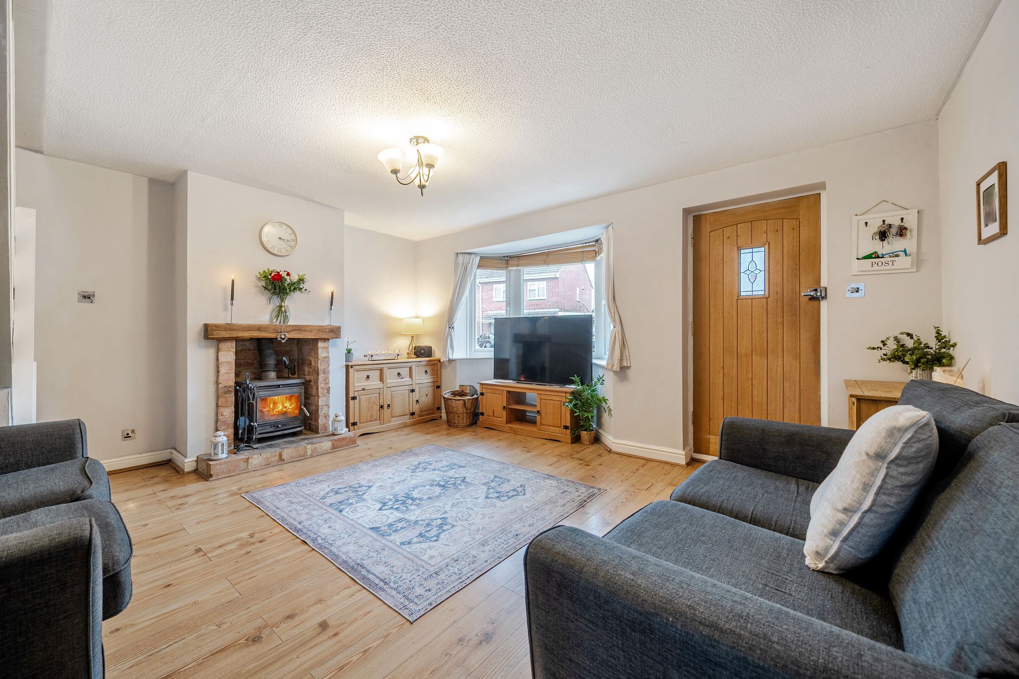 3 bed semi-detached house for sale in Chestnut Close, Pershore 5