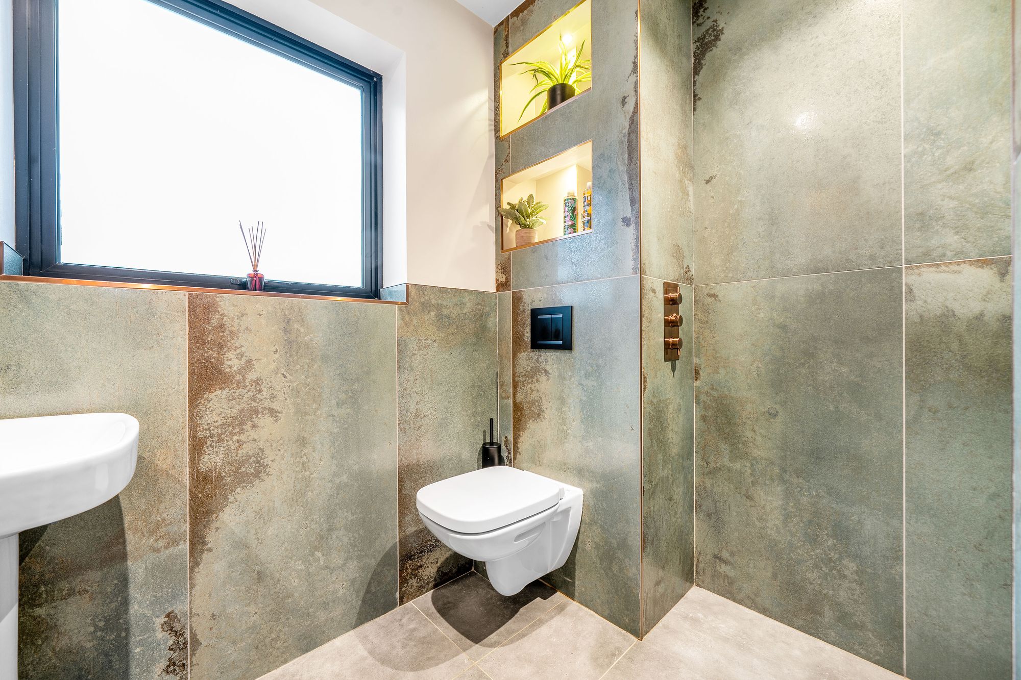 6 bed detached house for sale in Eckington, Pershore 30