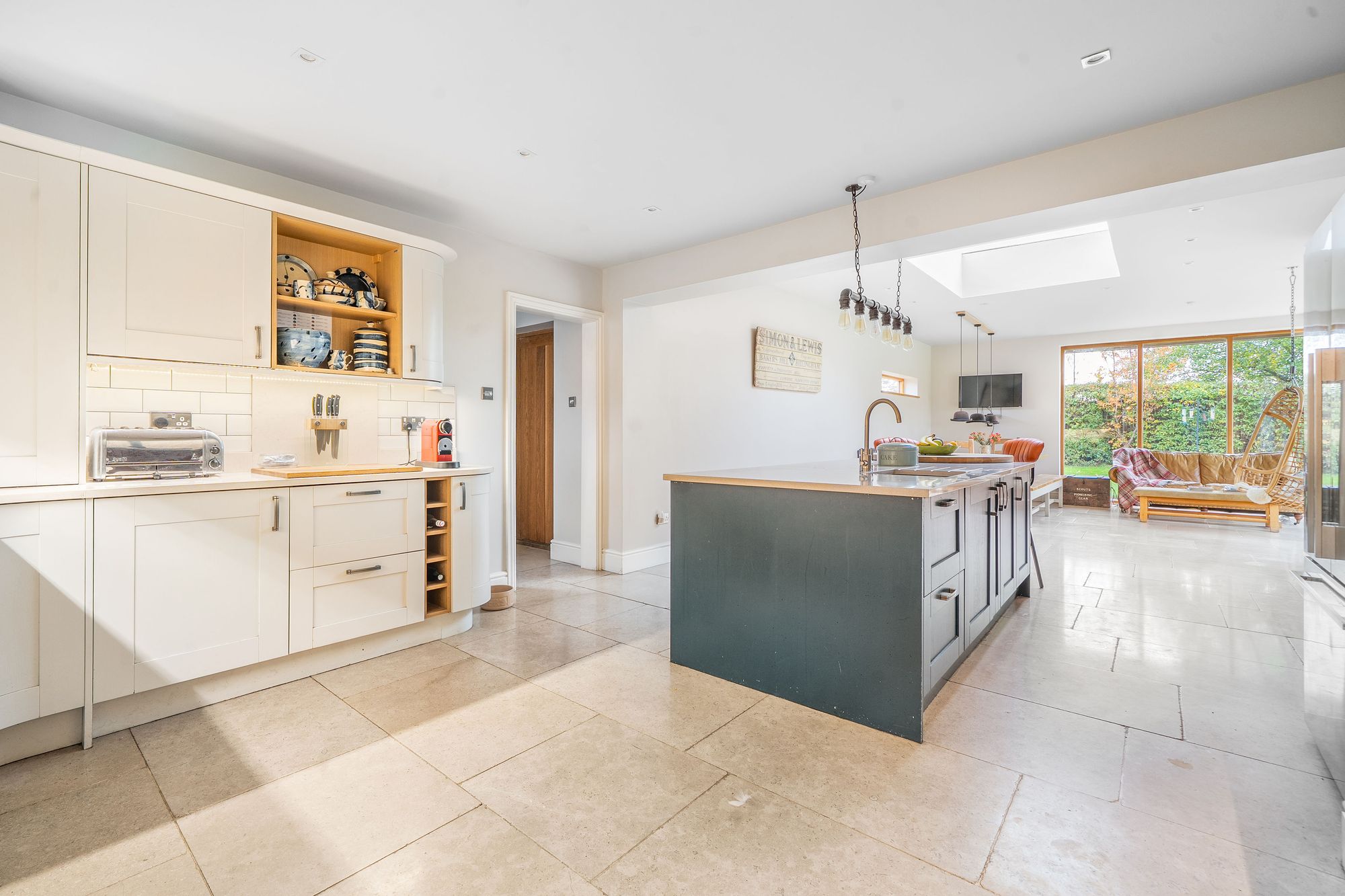 6 bed detached house for sale in Eckington, Pershore 2