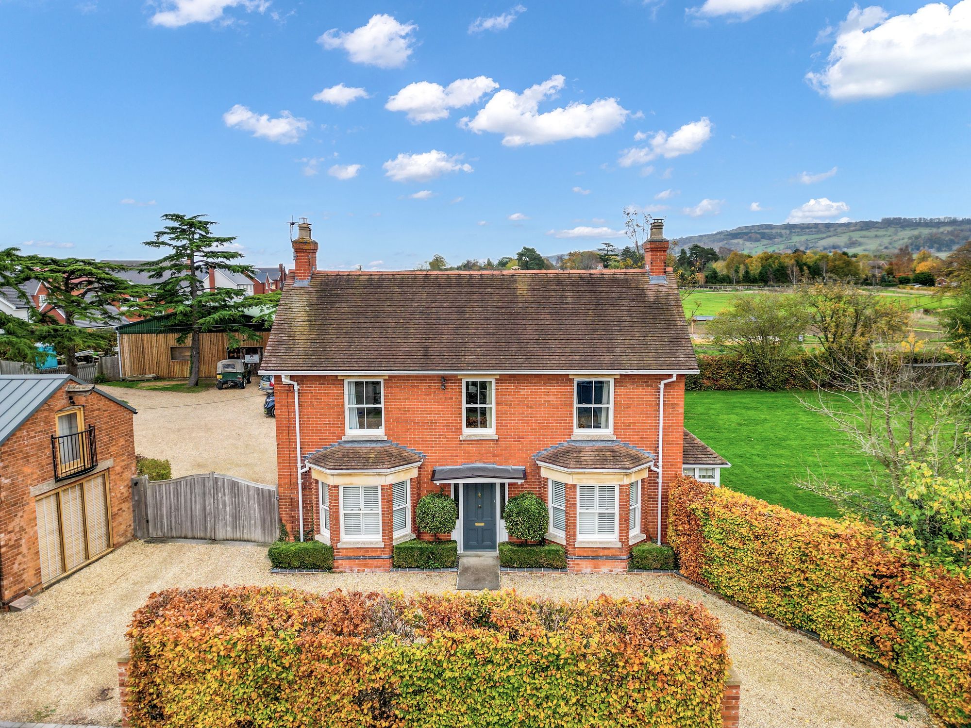 6 bed detached house for sale in Eckington, Pershore - Property Image 1