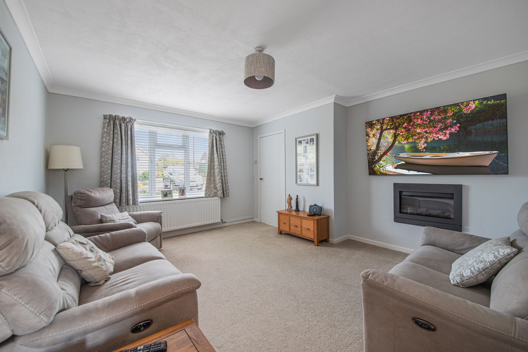 3 bed semi-detached house for sale in Stonebow Road, Pershore 3