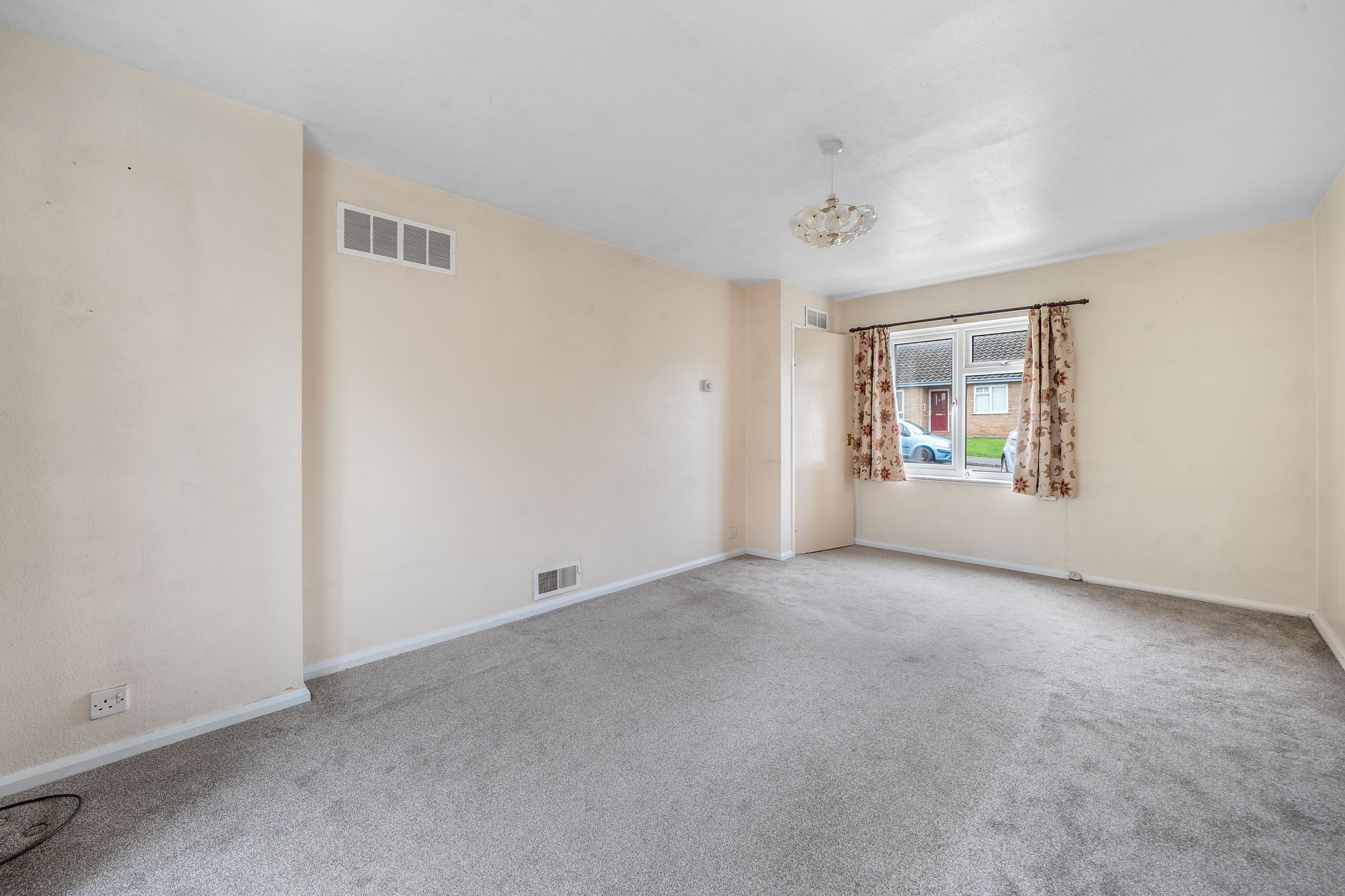 3 bed mid-terraced house for sale in Hands Orchard, Pershore 3