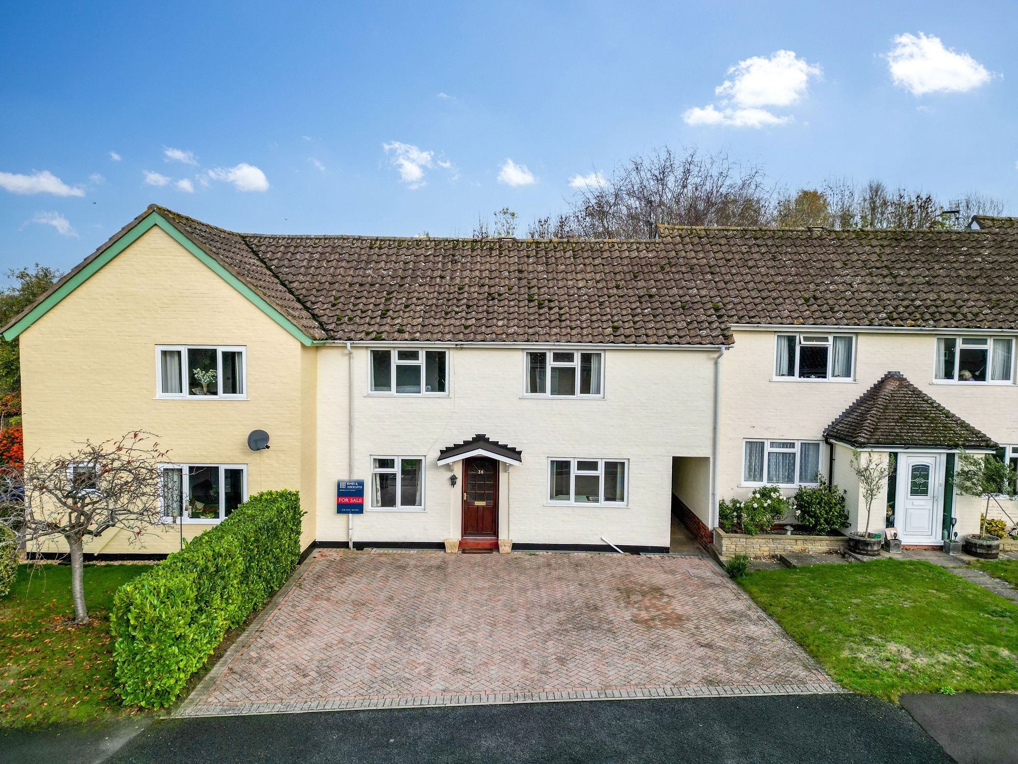 3 bed mid-terraced house for sale in Hands Orchard, Pershore - Property Image 1