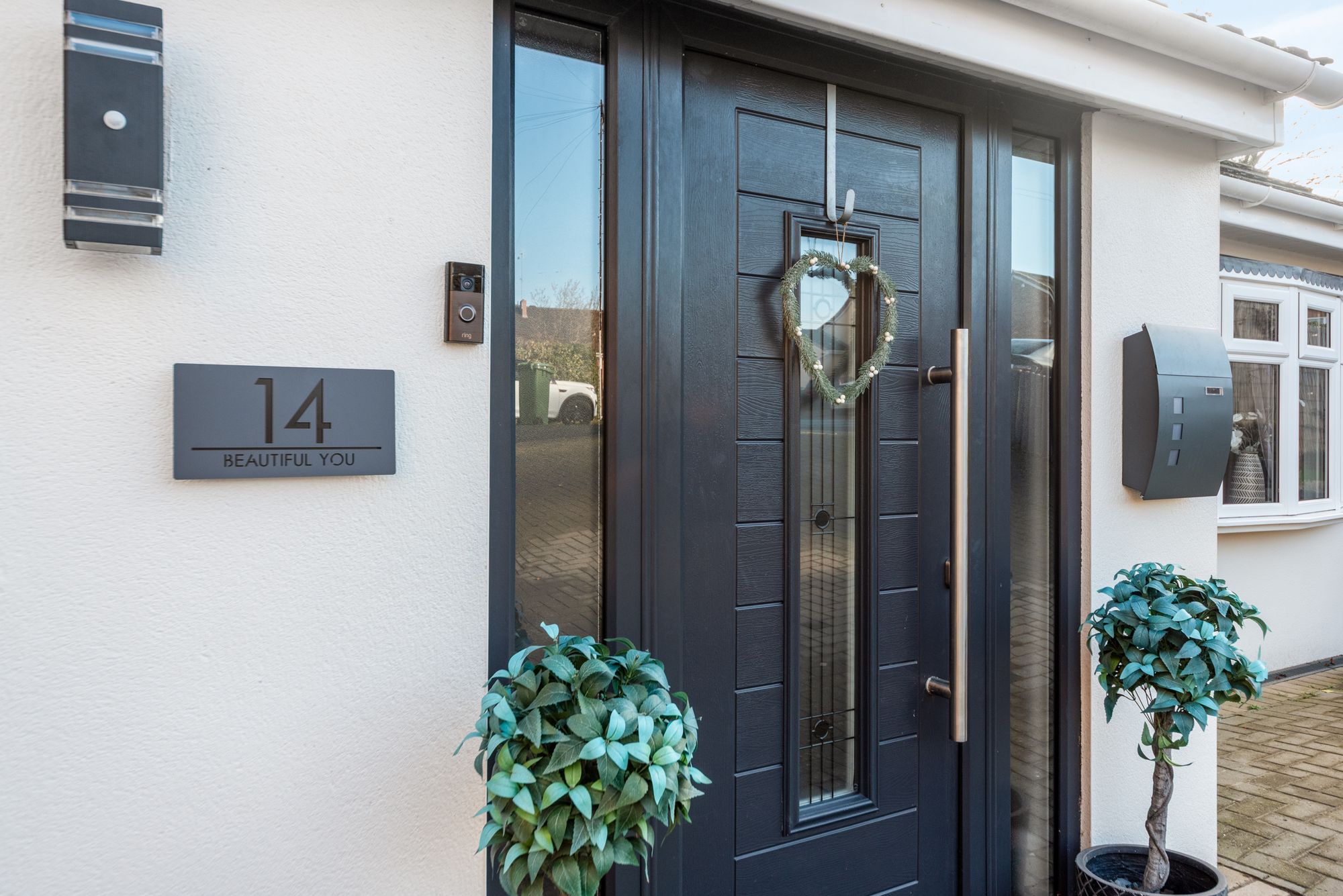 3 bed link detached house for sale in Keepers Close, Pershore 1