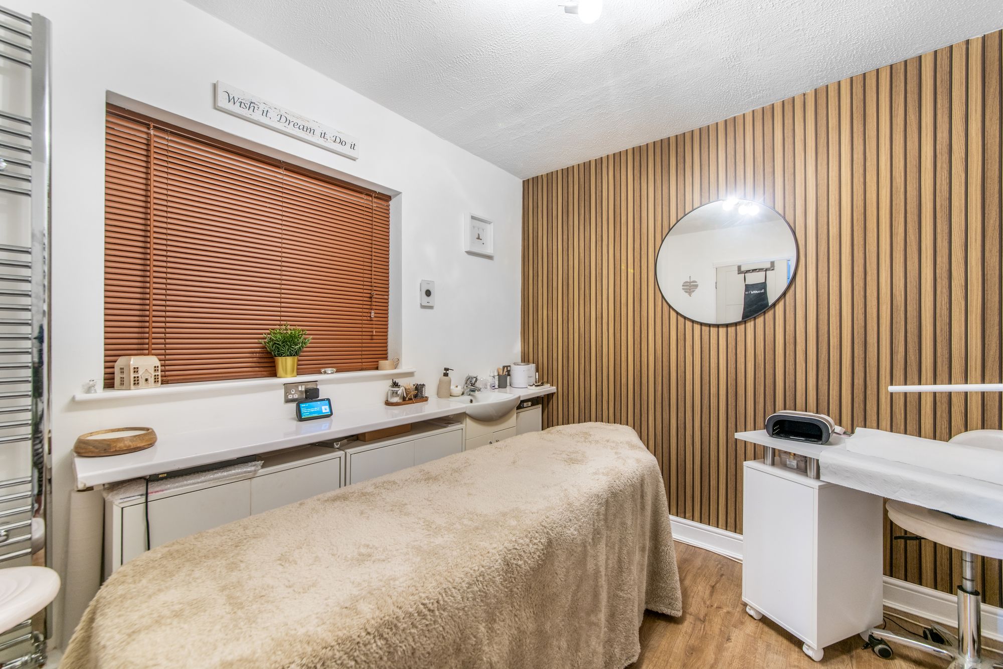 3 bed link detached house for sale in Keepers Close, Pershore 17