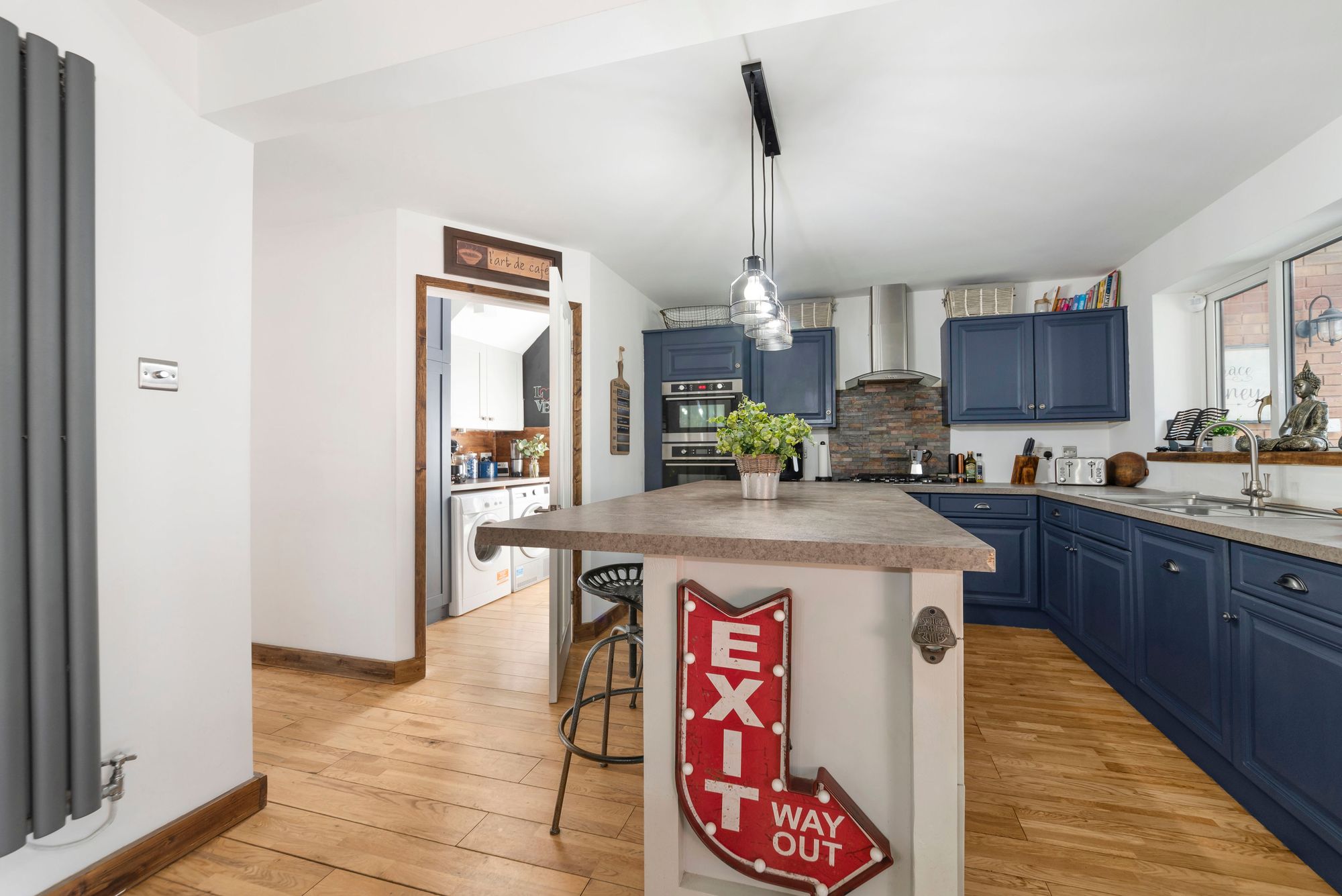 4 bed detached house for sale in Hanson Way, Pershore 2