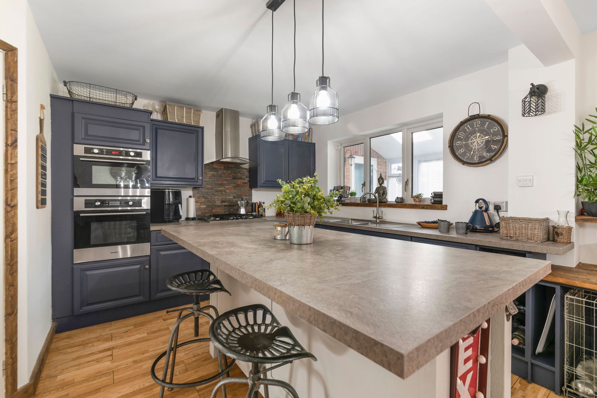 4 bed detached house for sale in Hanson Way, Pershore 1