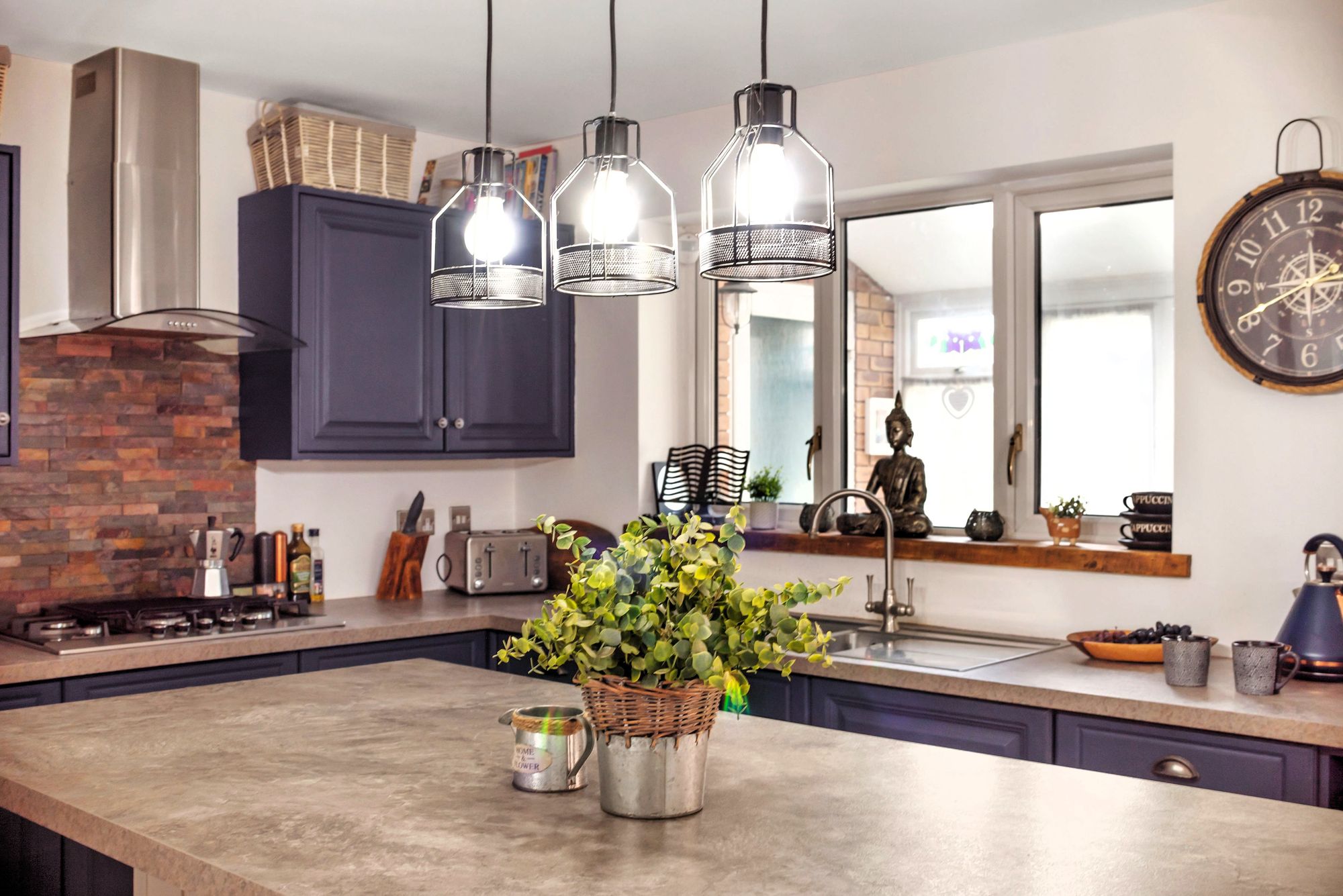 4 bed detached house for sale in Hanson Way, Pershore 3