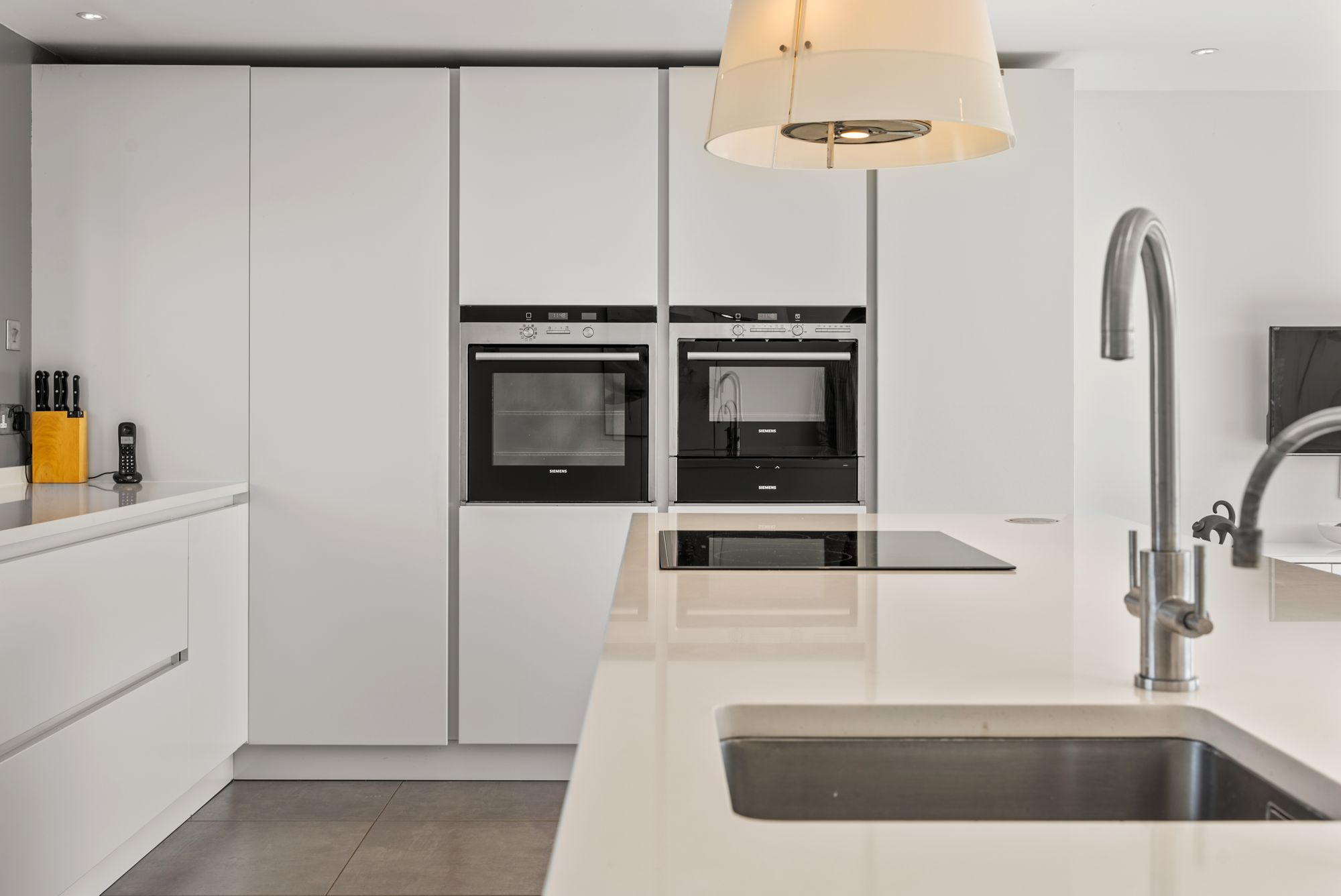 5 bed detached house for sale in Lower End, Pershore 2