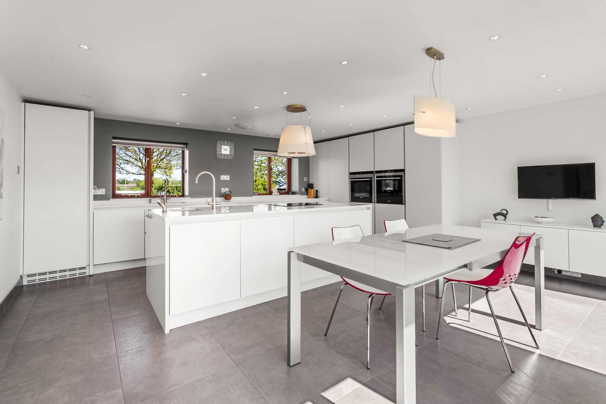 5 bed detached house for sale in Lower End, Pershore  - Property Image 2