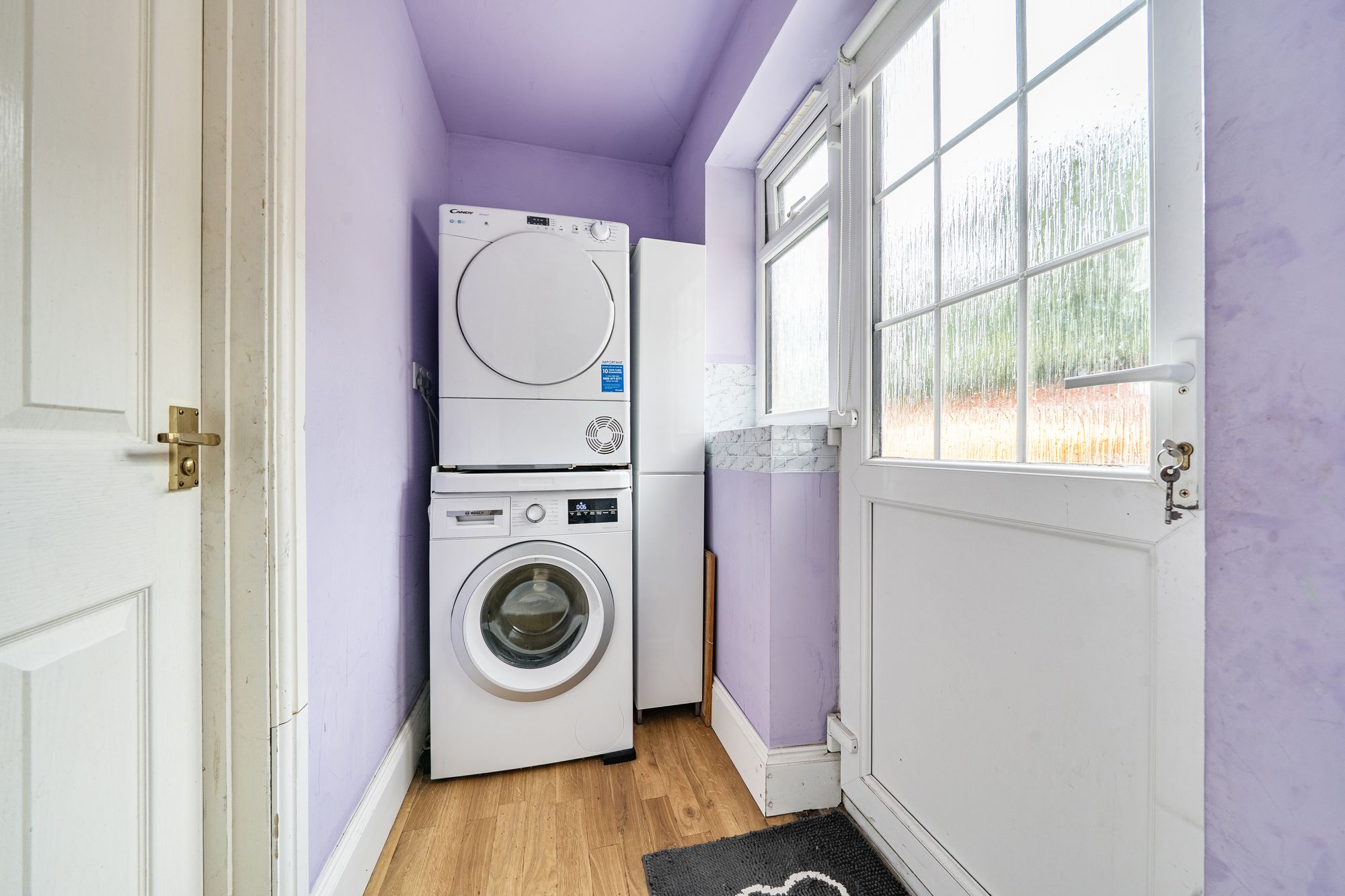 3 bed end of terrace house for sale in Fountain Gardens, Evesham 8