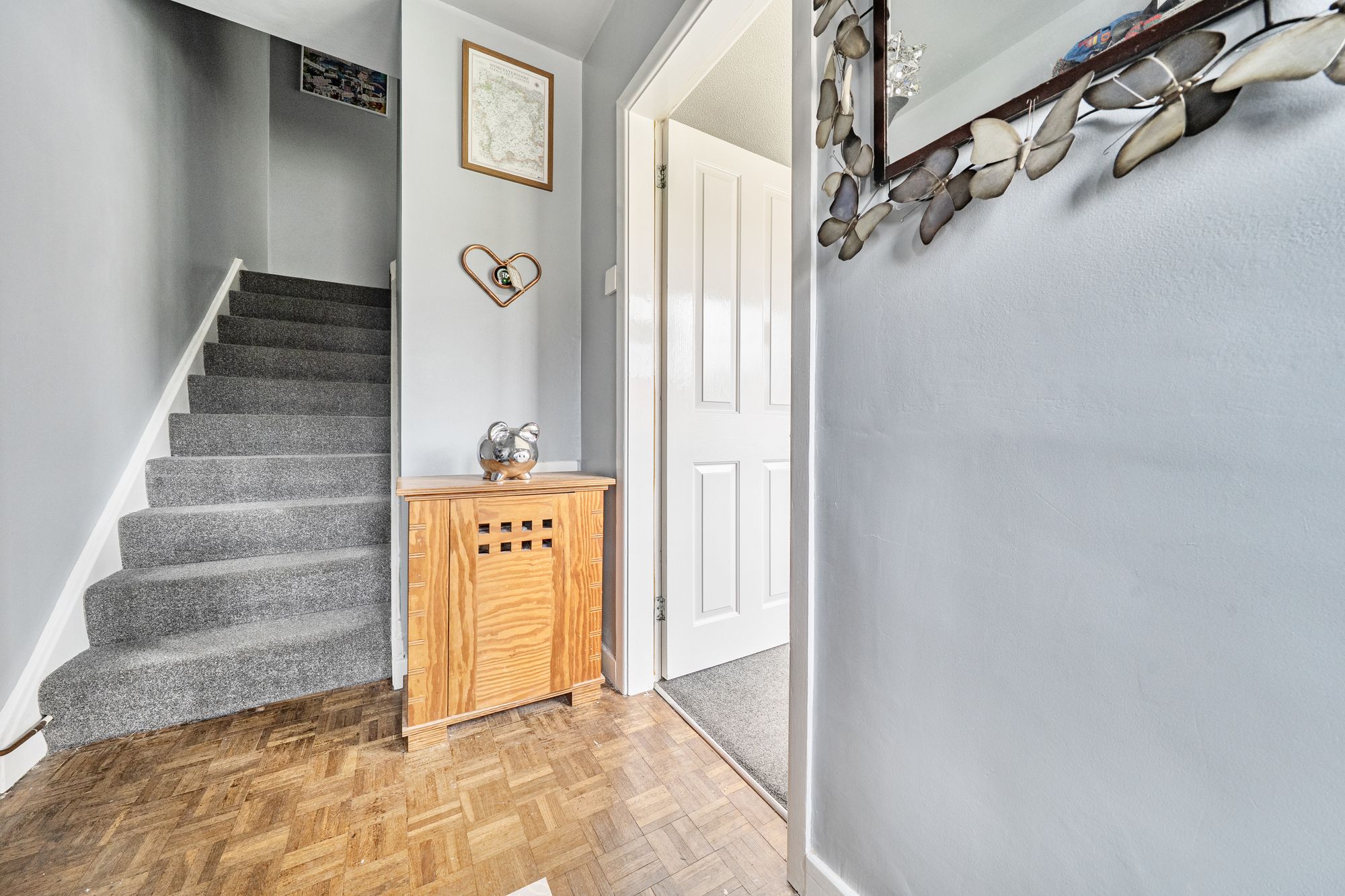 3 bed end of terrace house for sale in Fountain Gardens, Evesham 7
