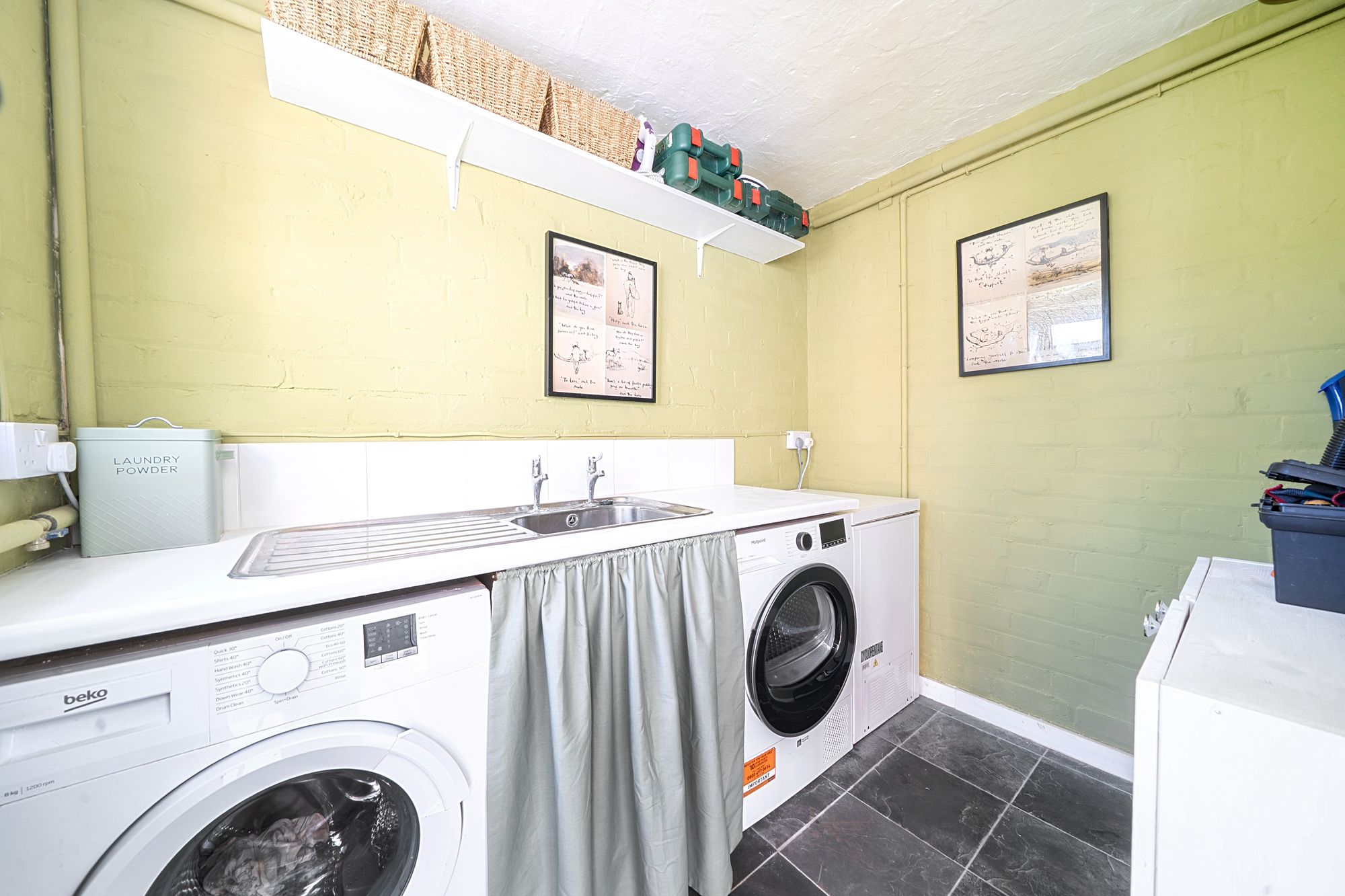 3 bed terraced house for sale in Hands Orchard, Pershore  - Property Image 9