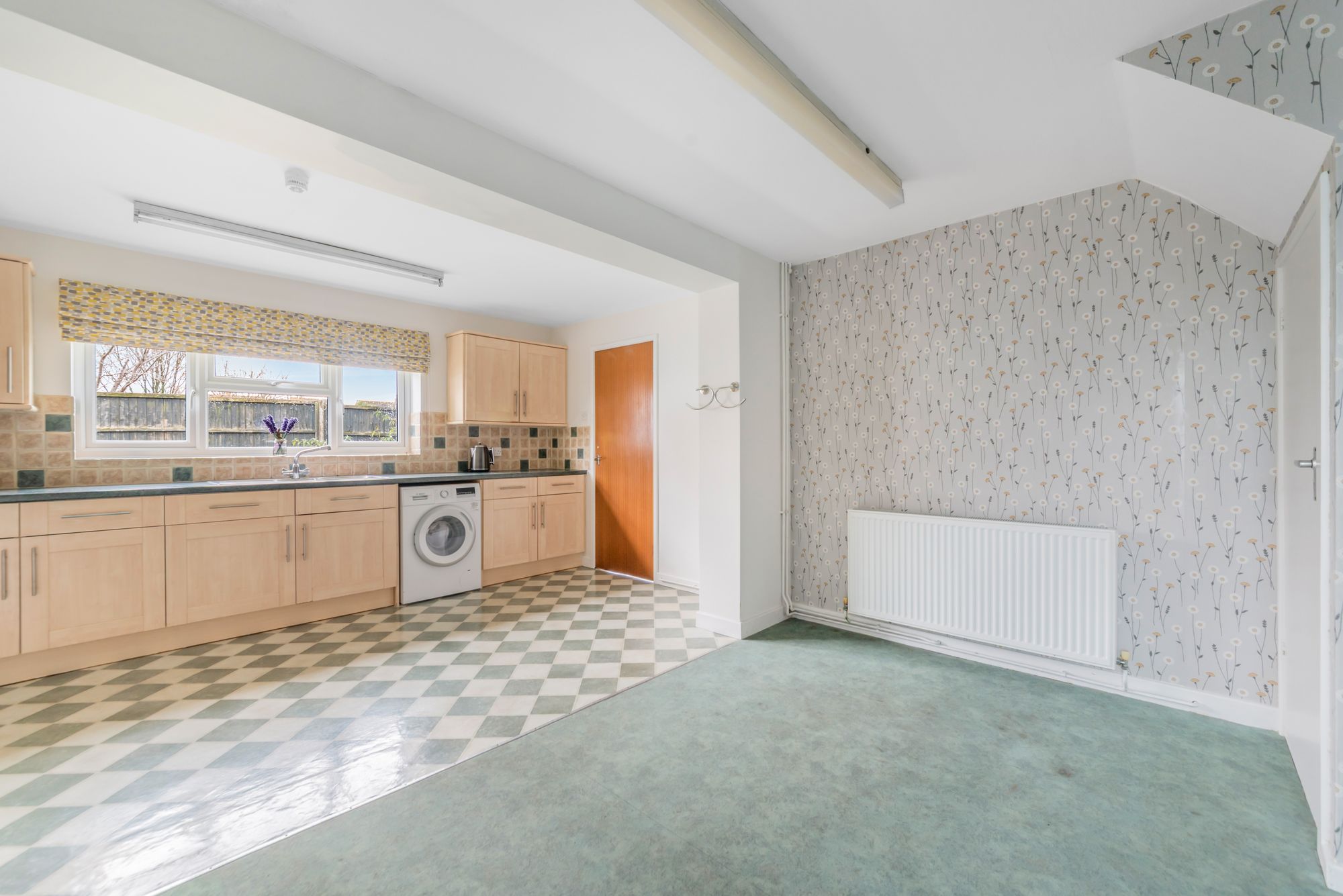 3 bed terraced house for sale in Orchard Grove, Worcester  - Property Image 3