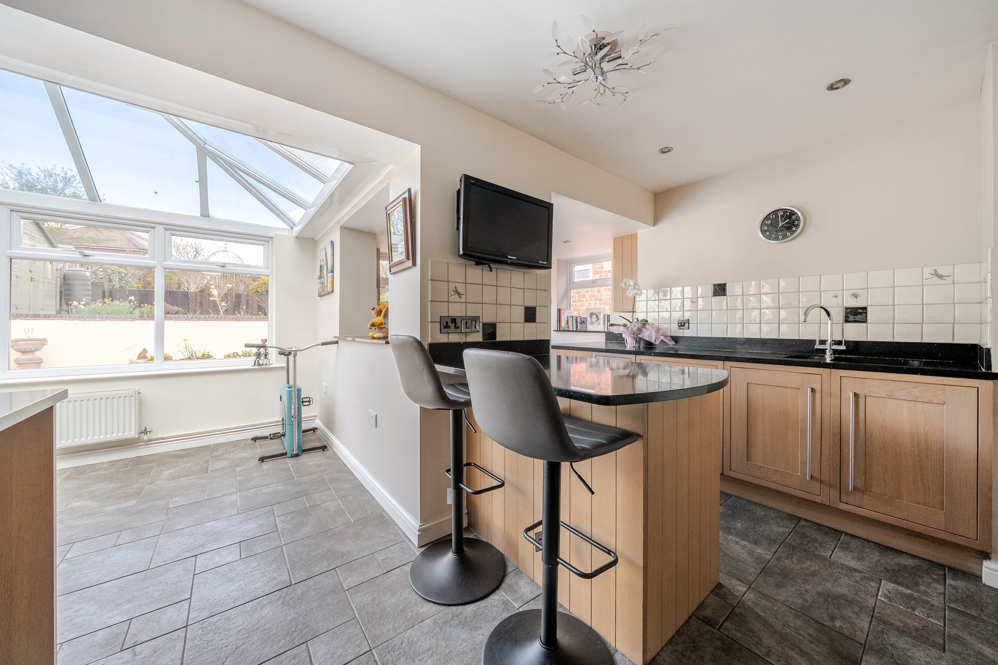 4 bed detached bungalow for sale in Holloway Drive, Pershore  - Property Image 2