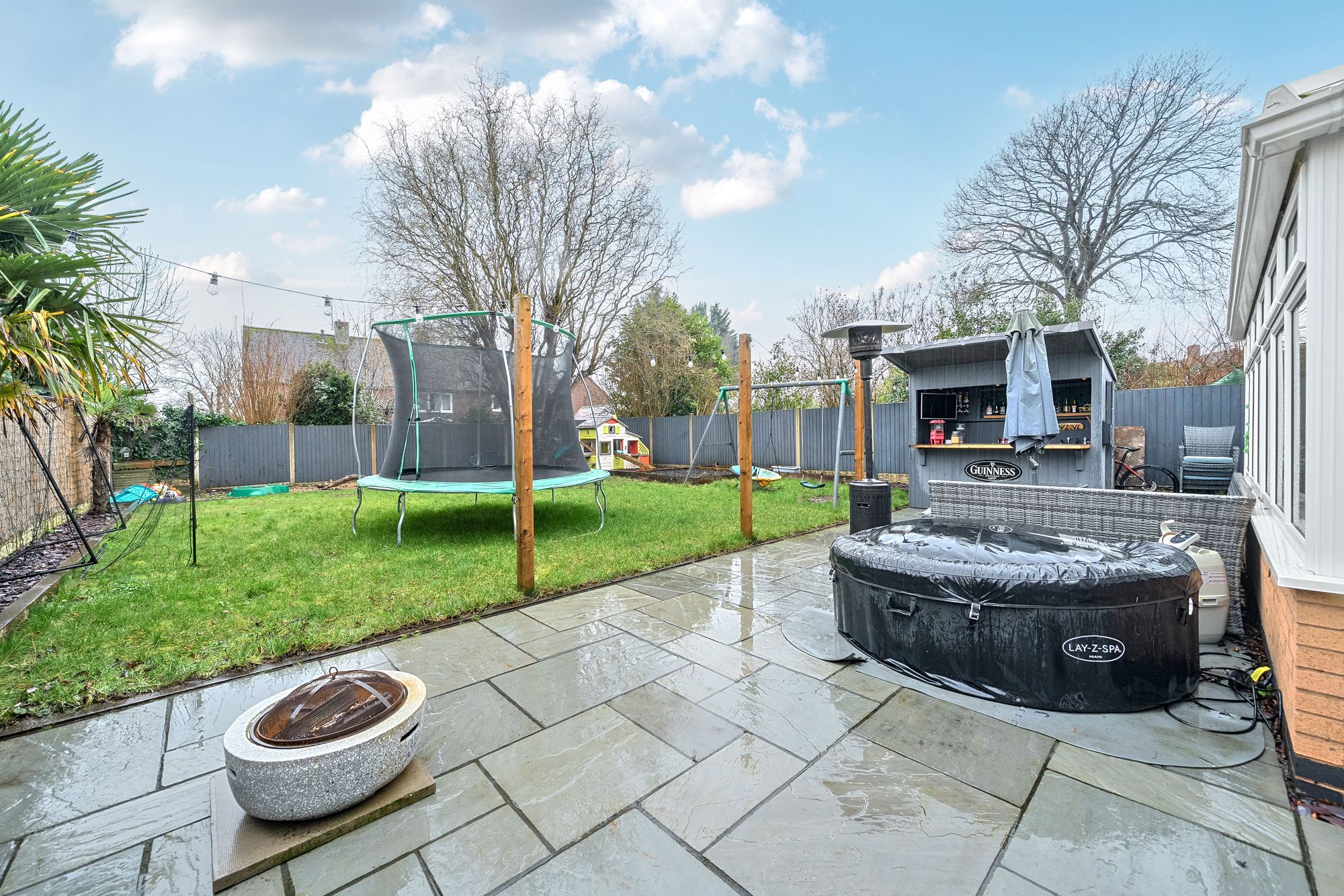 3 bed semi-detached house for sale in Farleigh Road, Pershore 17