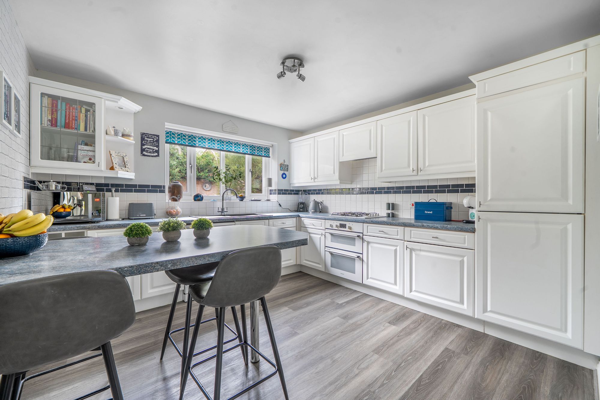 4 bed detached house for sale in Haines Avenue, Pershore 2