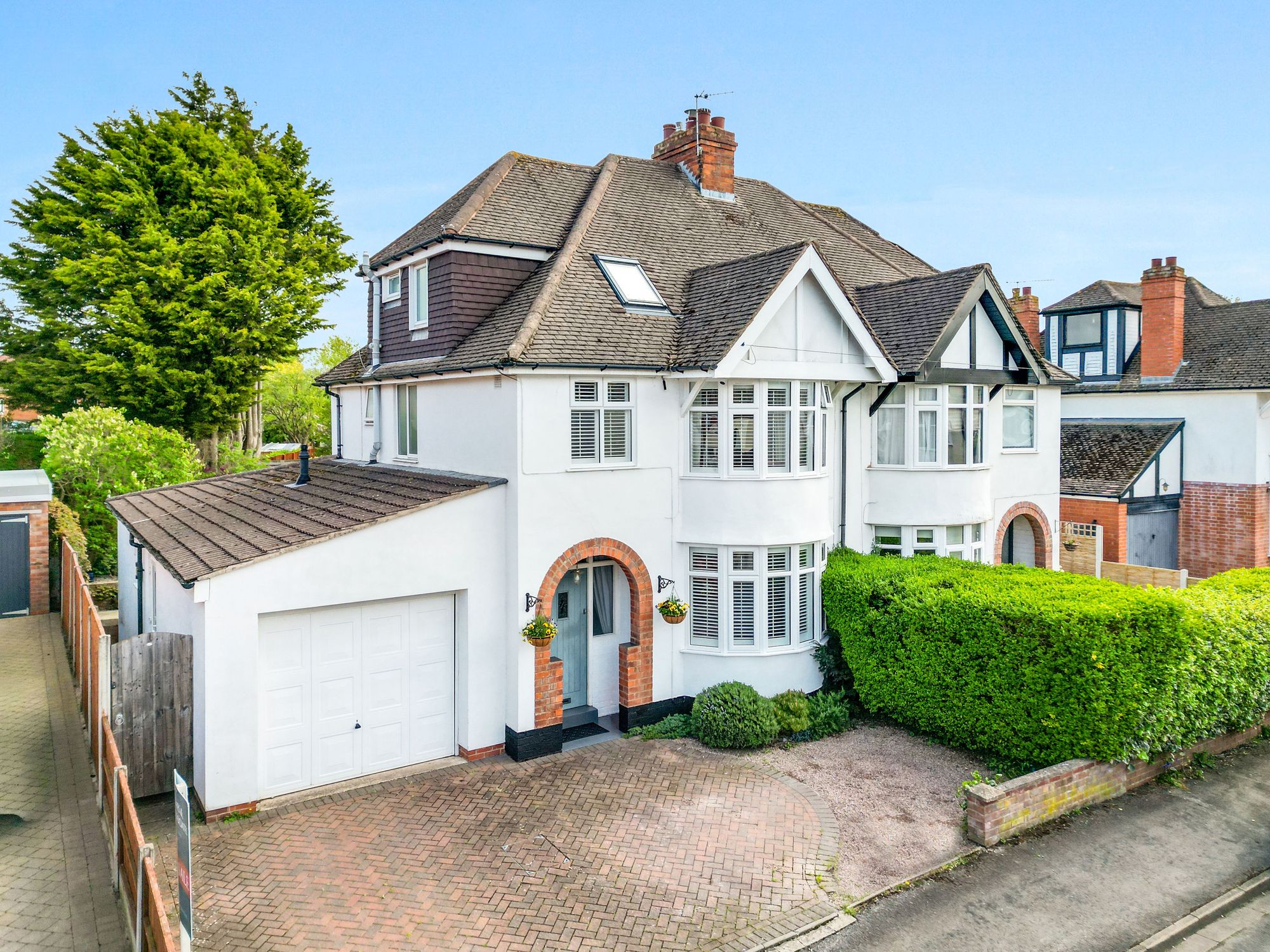 3 bed house for sale in Eltric Road, Worcester  - Property Image 1