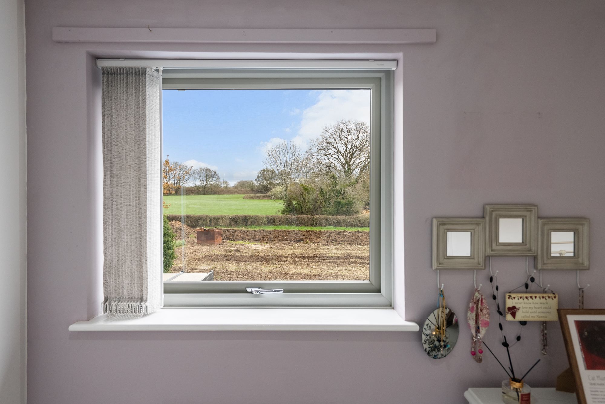 4 bed detached house for sale in Hawthorne Close, Pershore 13